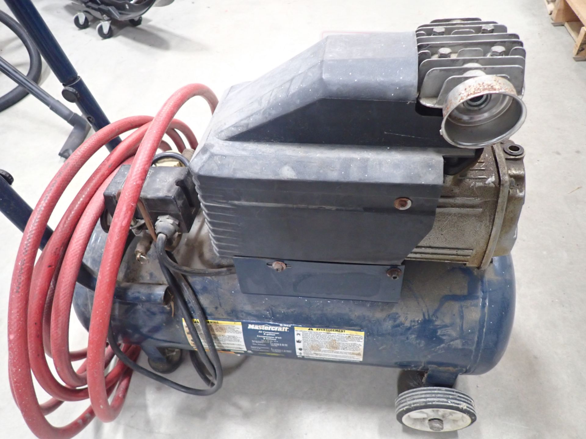 MASTERCRAFT ELECTRIC PORTABLE AIR COMPRESSOR - Image 2 of 2