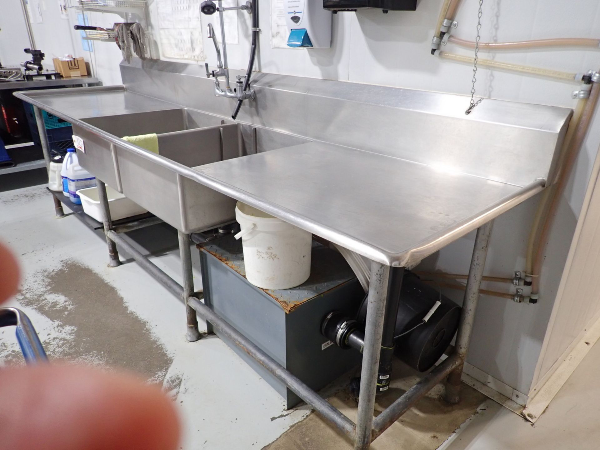 STAINLESS STEEL 2- COMPARTMENT SINK - 30" X 119" X 34" - Image 3 of 3
