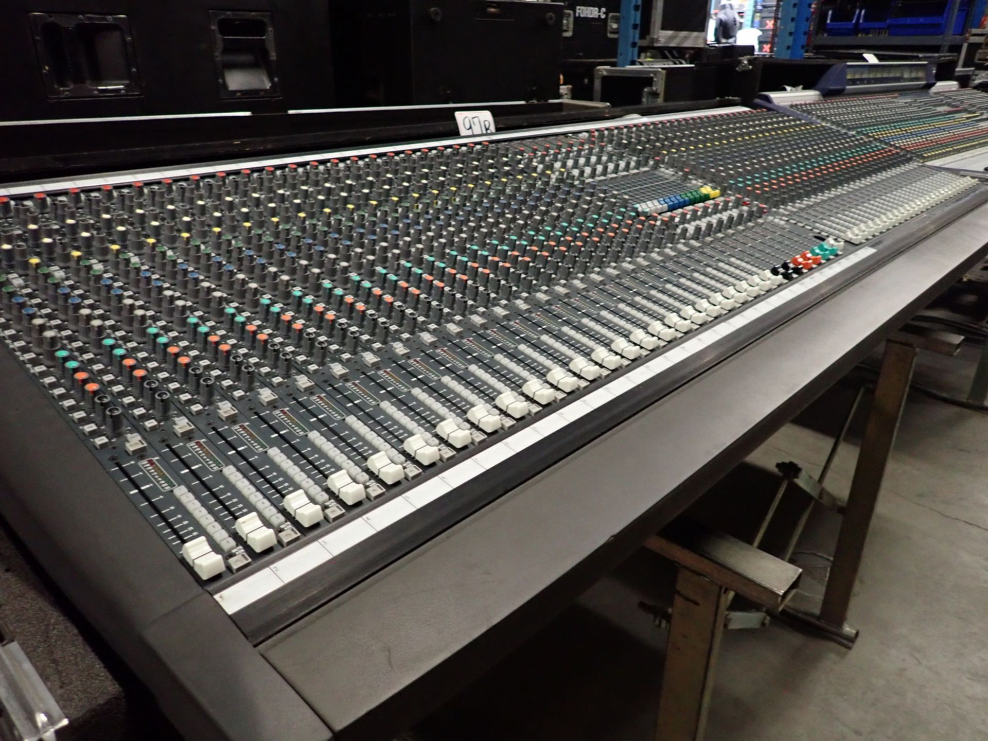 SOUND CRAFT SM20 48 X 20 MIXING CONSOLE C/W CPS 800 CONSOLE POWER SUPPLY, ROLLING HARD CASE - Image 3 of 6