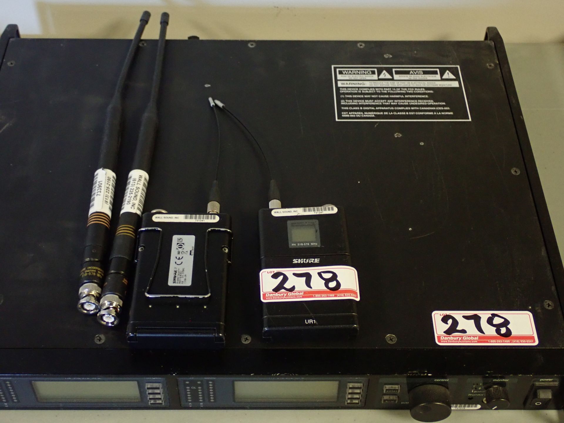 SHURE UR4D DUAL WIRELESS RECEIVER 517-578MHZ - Image 4 of 4