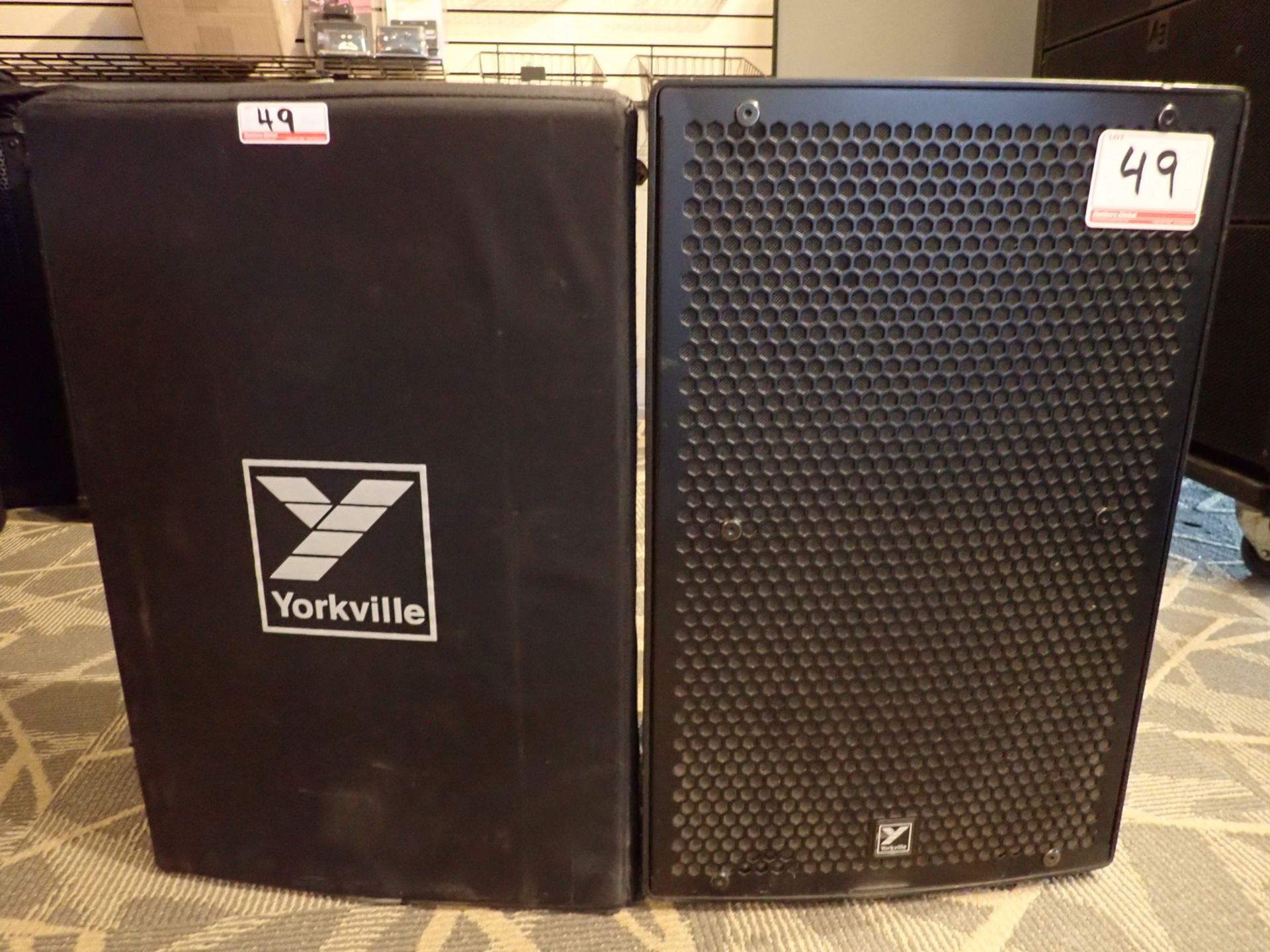 UNITS - YORKVILLE PARASOURCE PS12P POWERED SPEAKER C/W SOFT COVER