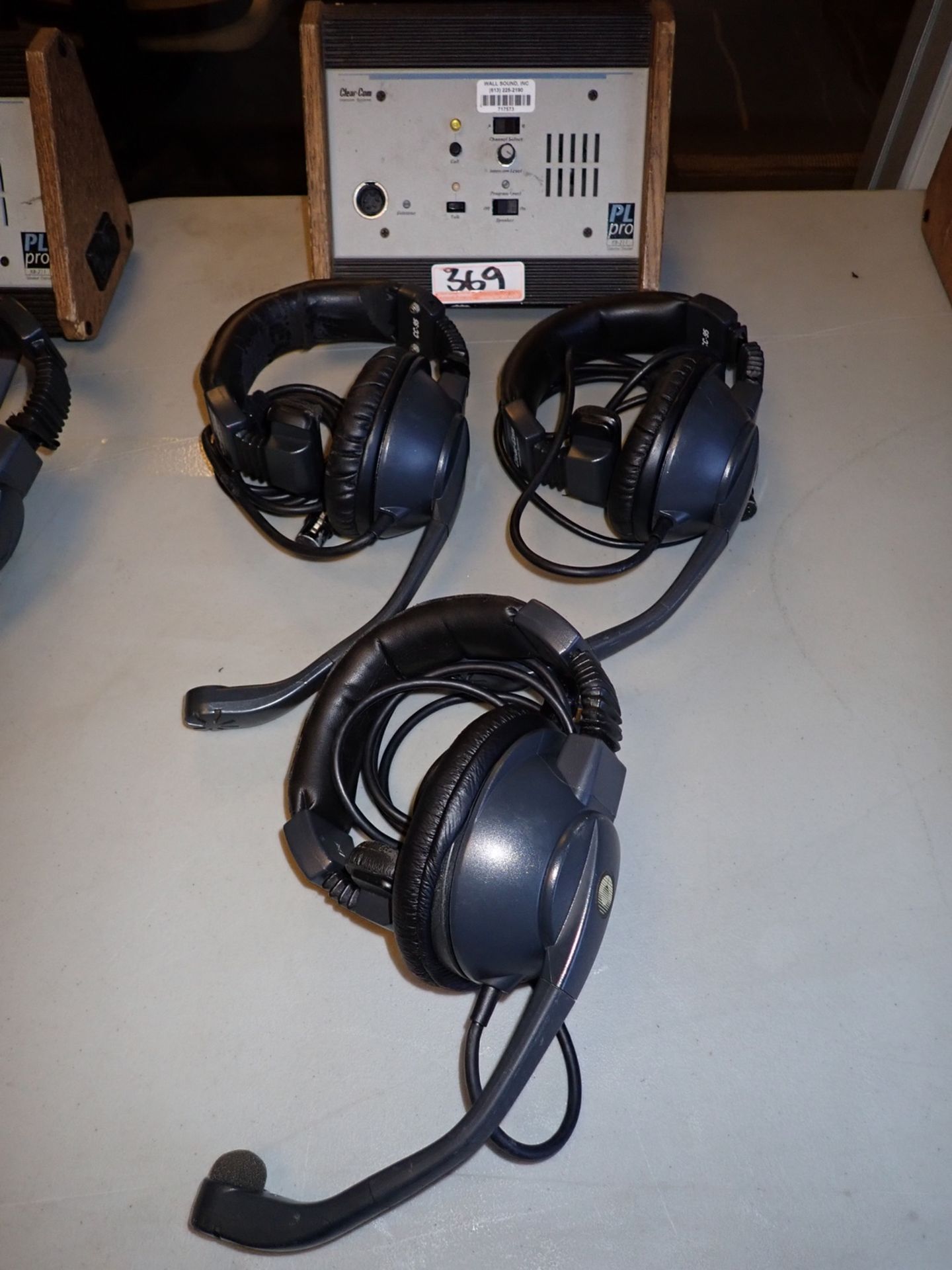 LOT - CLEAR COM PL PRO KB211 SPEAKER STATION C/W (3) CC95 HEADSETS