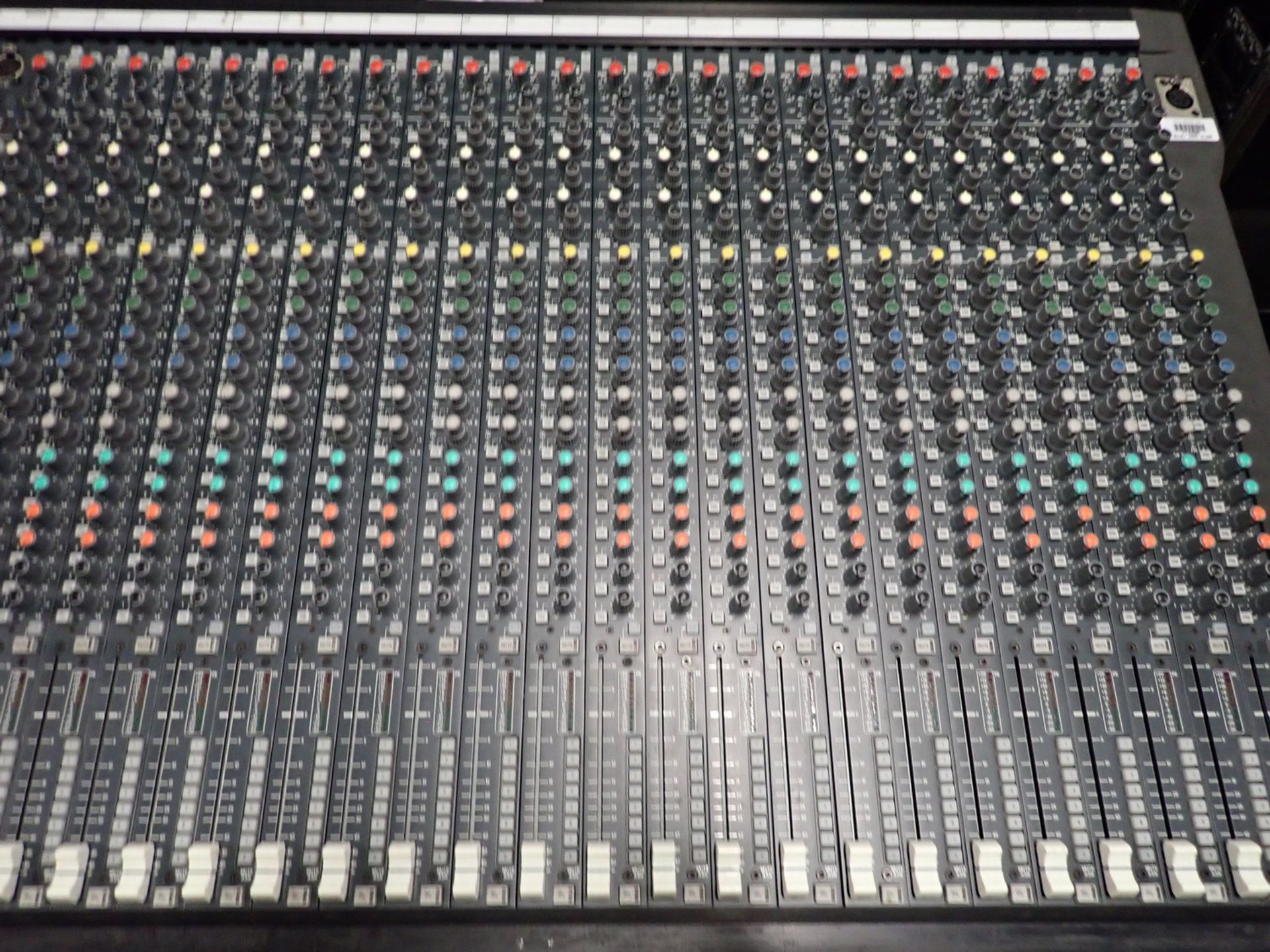 SOUND CRAFT SM20 48 X 20 MIXING CONSOLE C/W CPS 800 CONSOLE POWER SUPPLY, ROLLING HARD CASE - Image 4 of 6