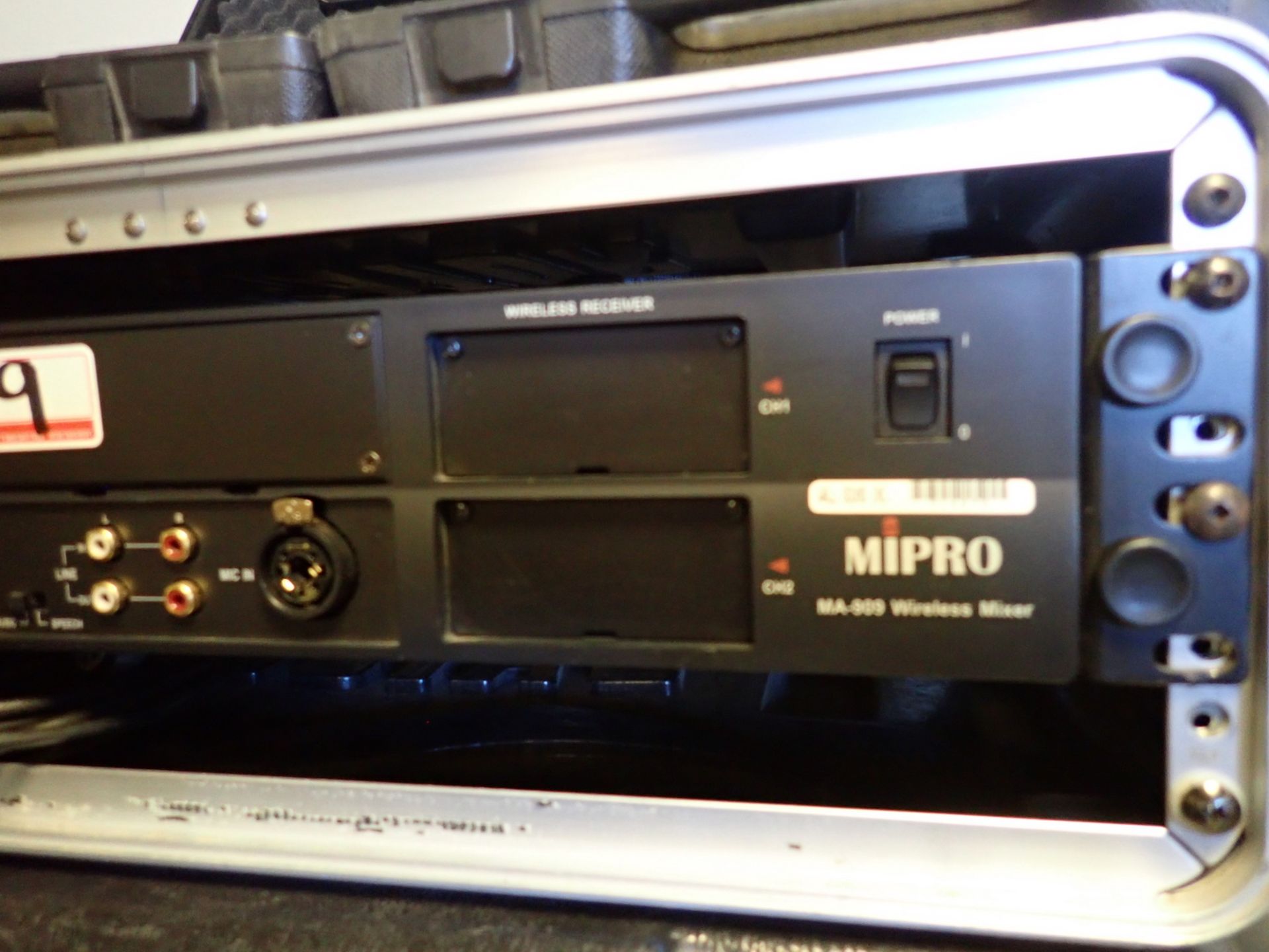 MIPRO MA-909 WIRELESS MIXER C/W (6) MIPRO MR-90/6A RECEIVERS - Image 3 of 3