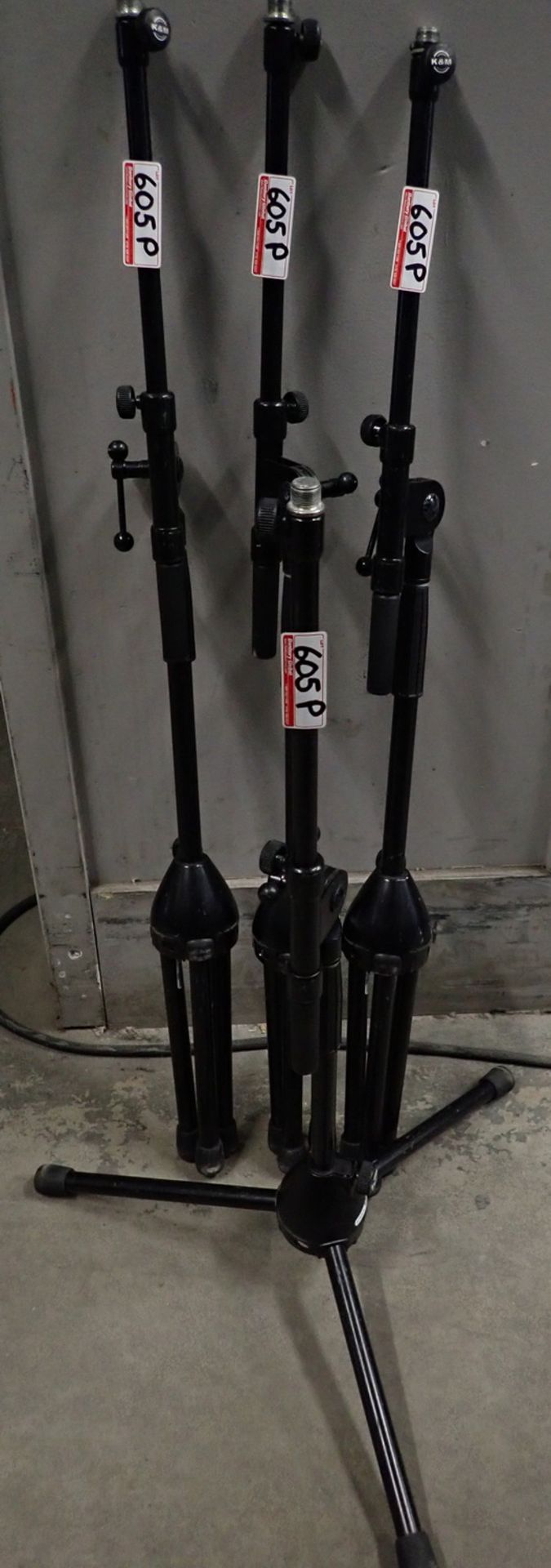 UNITS - K & M BLACK SHORT MIC STAND