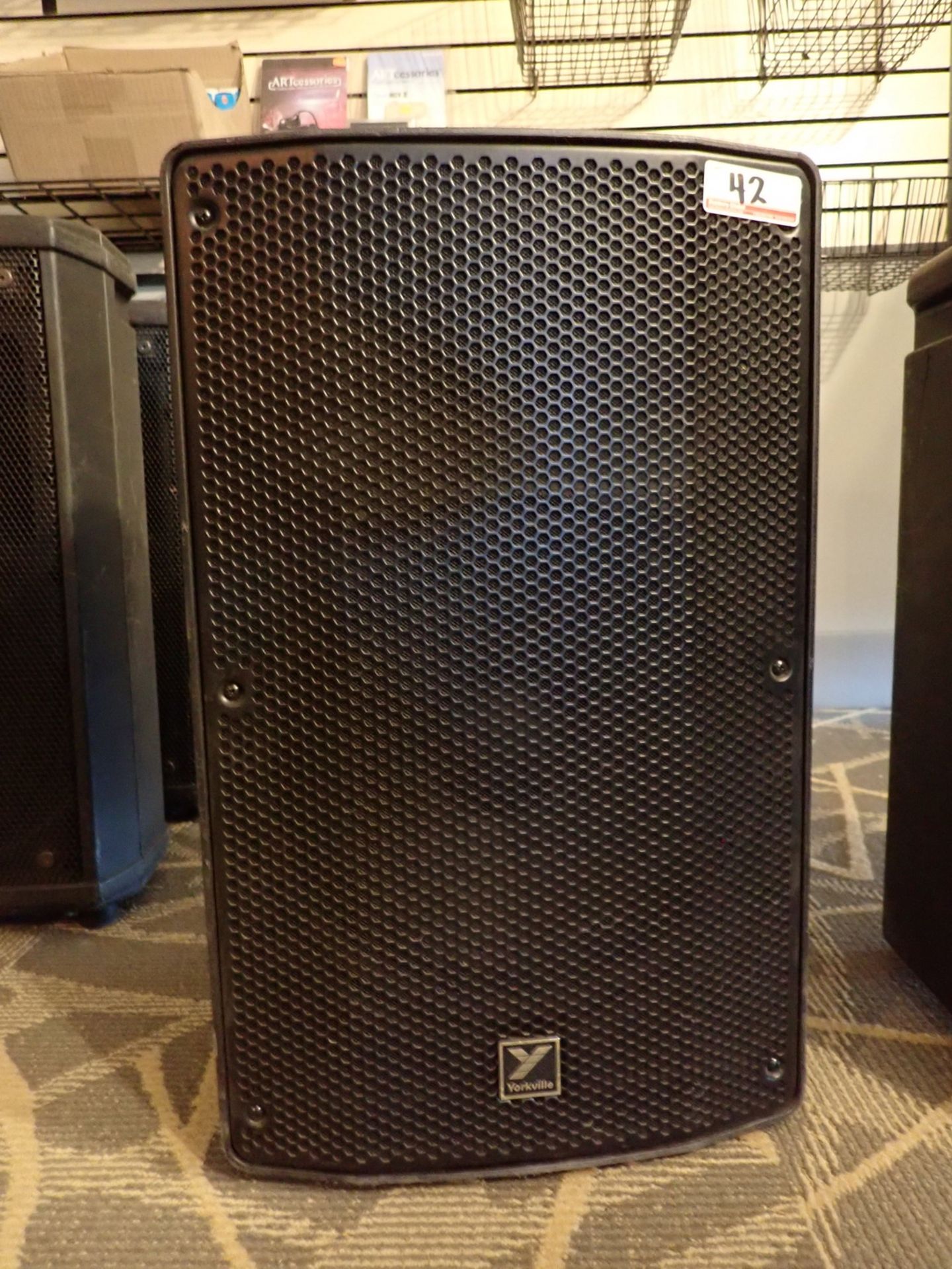 UNITS - YORKVILLE YXL 12P 1000WATT BI- AMP POWERED LOUD SPEAKER - Image 2 of 3