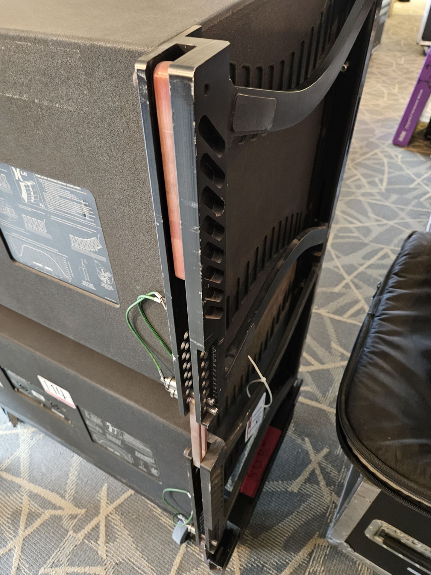 UNITS - EV XLC118 LINE ARRAY SUB - Image 6 of 6