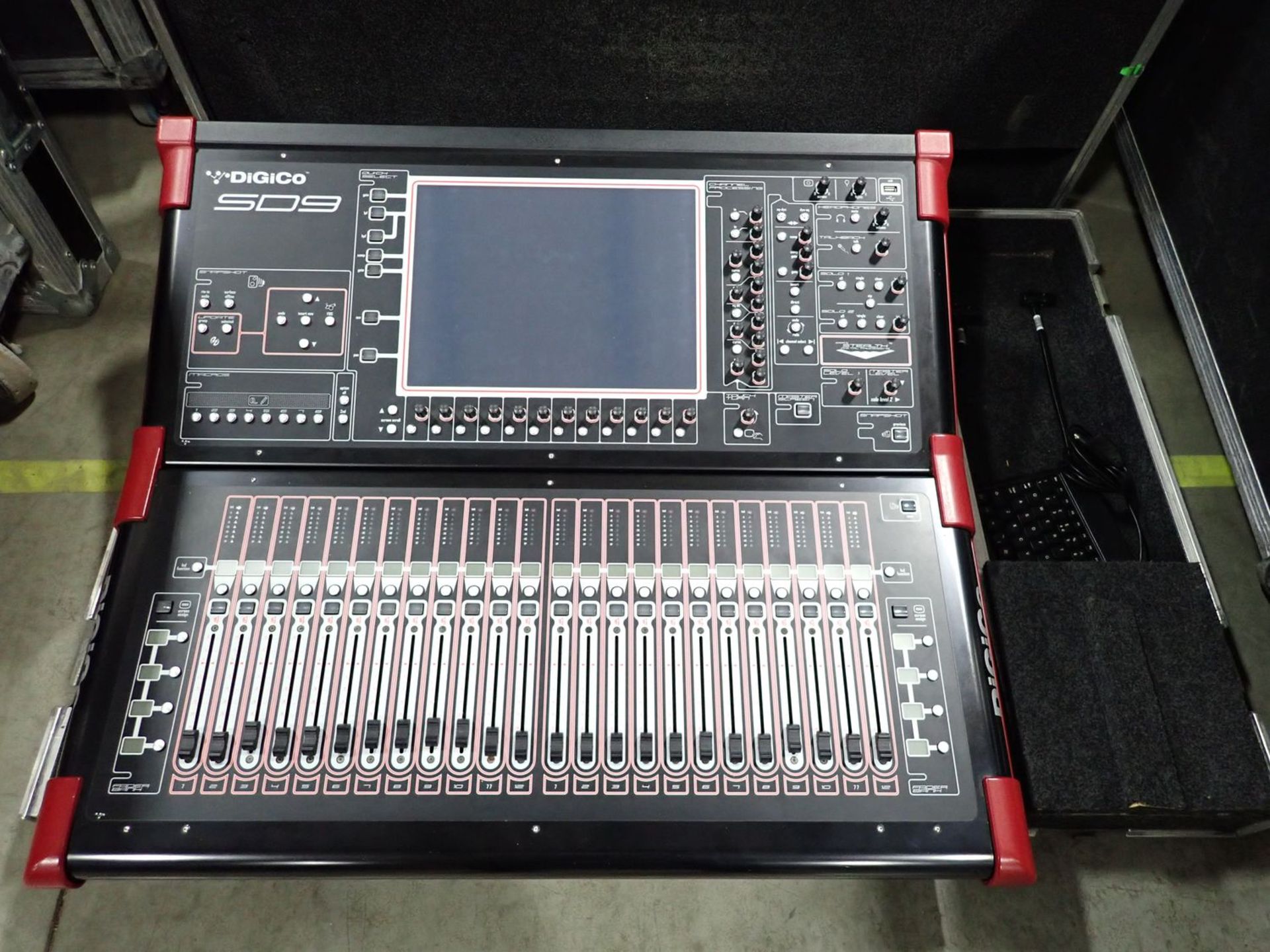 DIGICO STEALTH SD9 DIGITAL MIXING CONSOLE, S/N 900523 1011 C/W DIGICO D2-RACK 96KHZ (48 X 16) - Image 2 of 4