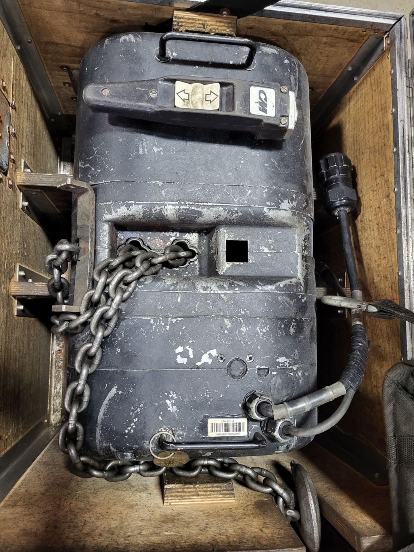 CM 1-TON ELECTRIC CHAIN HOIST C/W ROAD CASE (CURRENTLY CERTIFIED) - Image 4 of 6