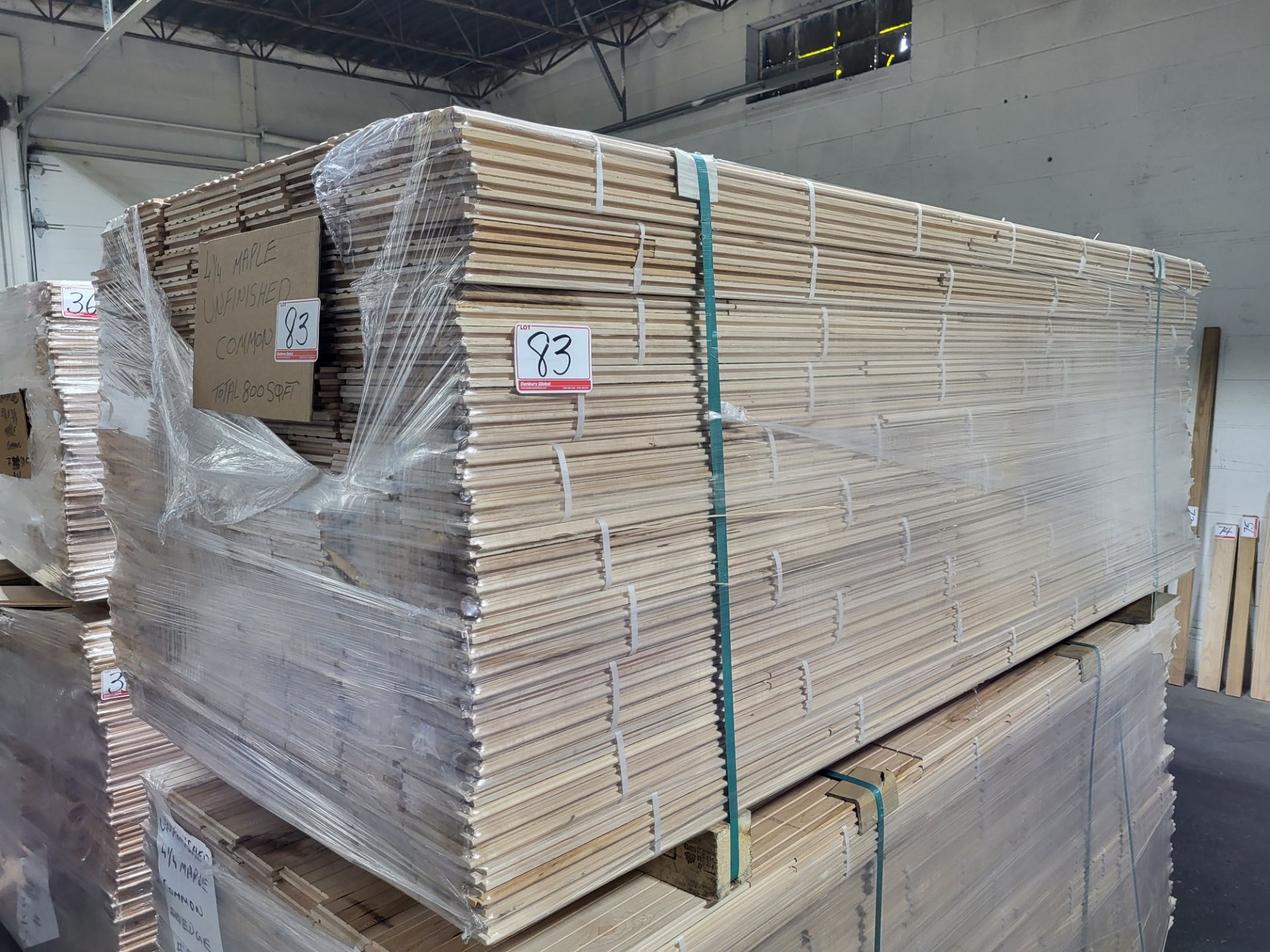 LOT - 4 1/4" MAPLE SQ EDGE UNFINISHED COMMON GRADE SOLID HARDWOOD FLOORING (APPROX 800 SQFT) - Image 2 of 2