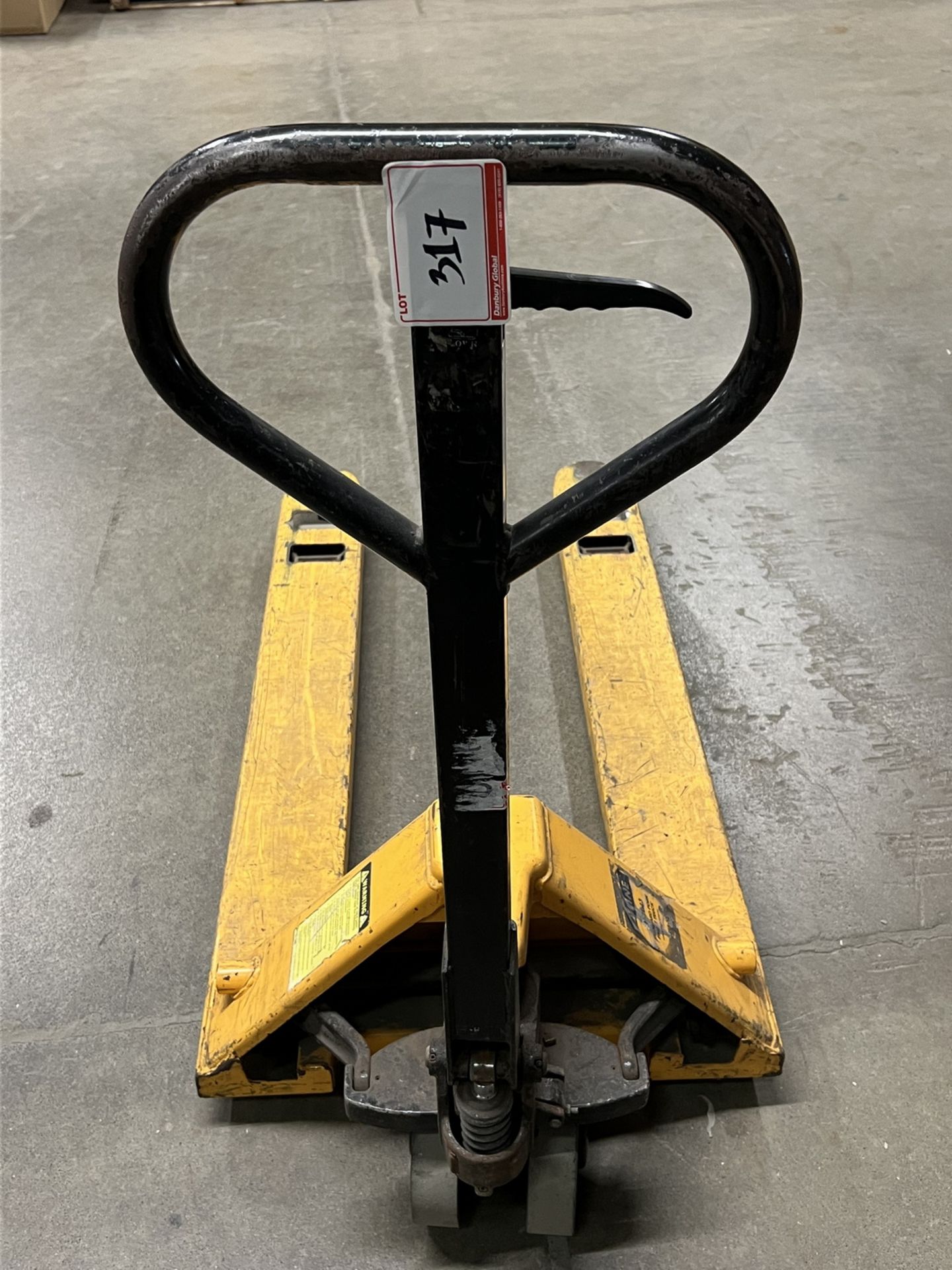 U-LINE H-103 5,500LBS CAP PALLET JACK - Image 2 of 2