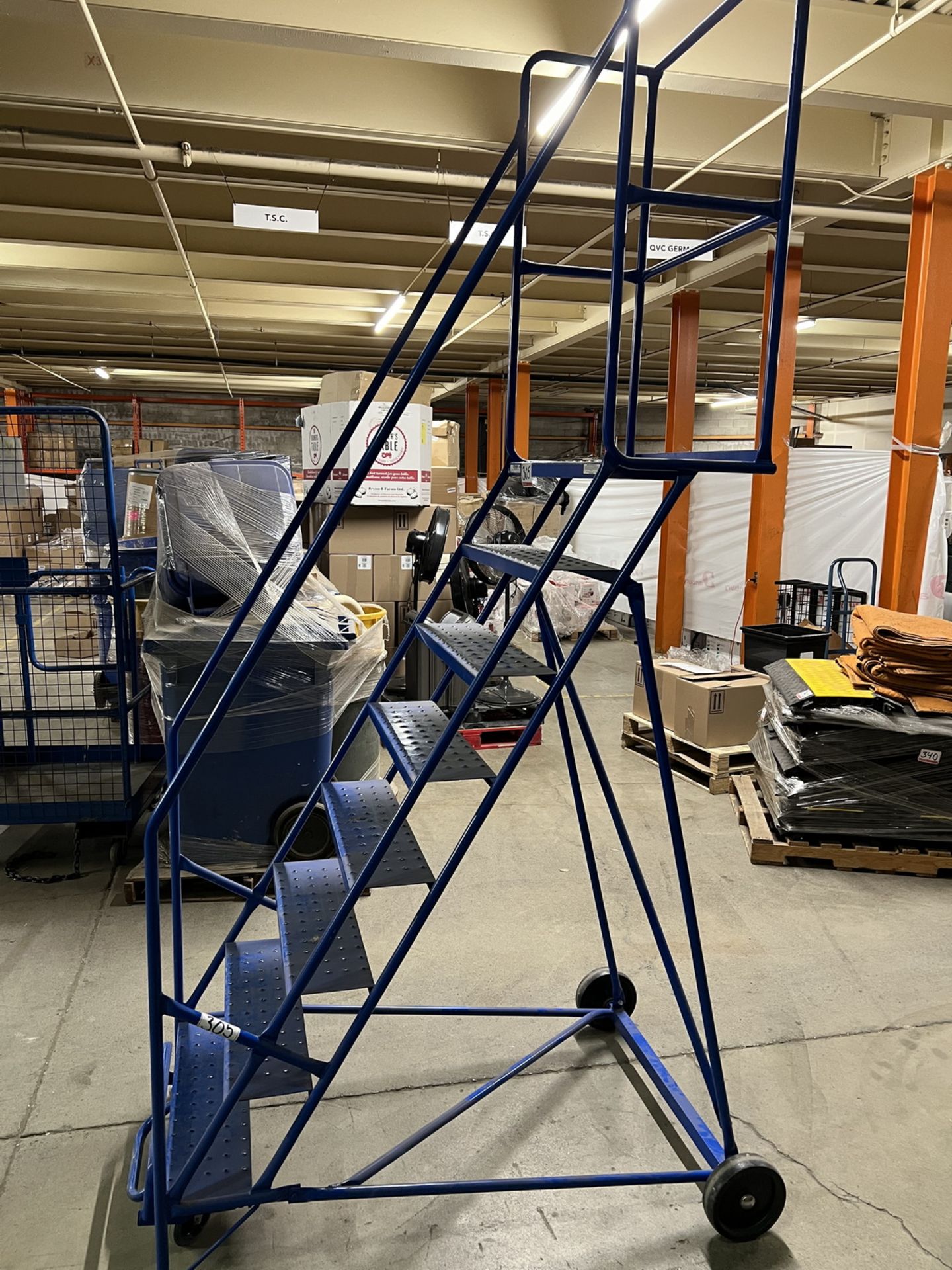 CANWAY 8-STEP BLUE ROLLING WAREHOUSE LADDER - Image 2 of 2