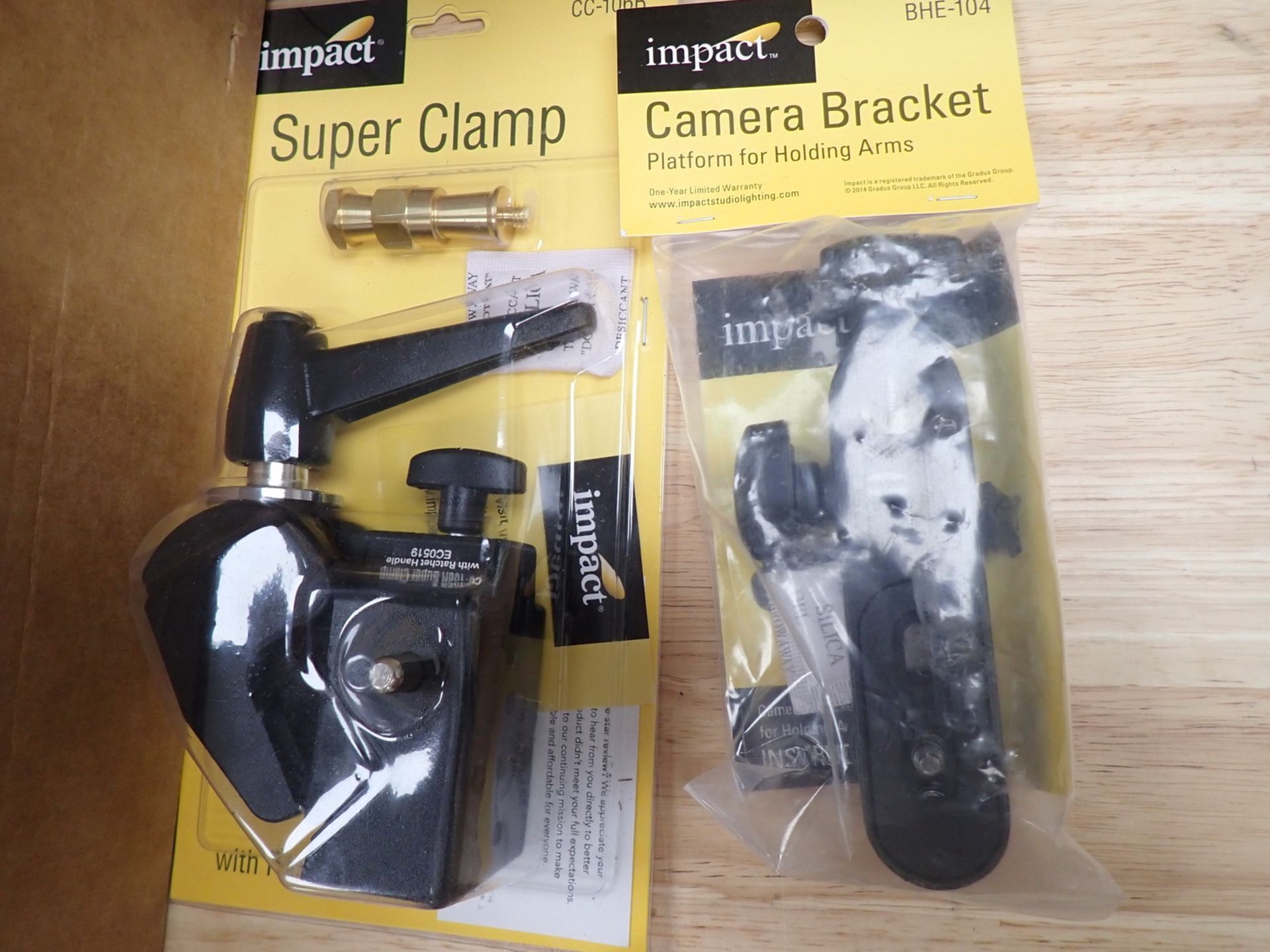 LOT - IMPACT CAMERA CLAMPS ARTICULATED ARM & POTA FRAME SCRIM KIT - Image 3 of 4