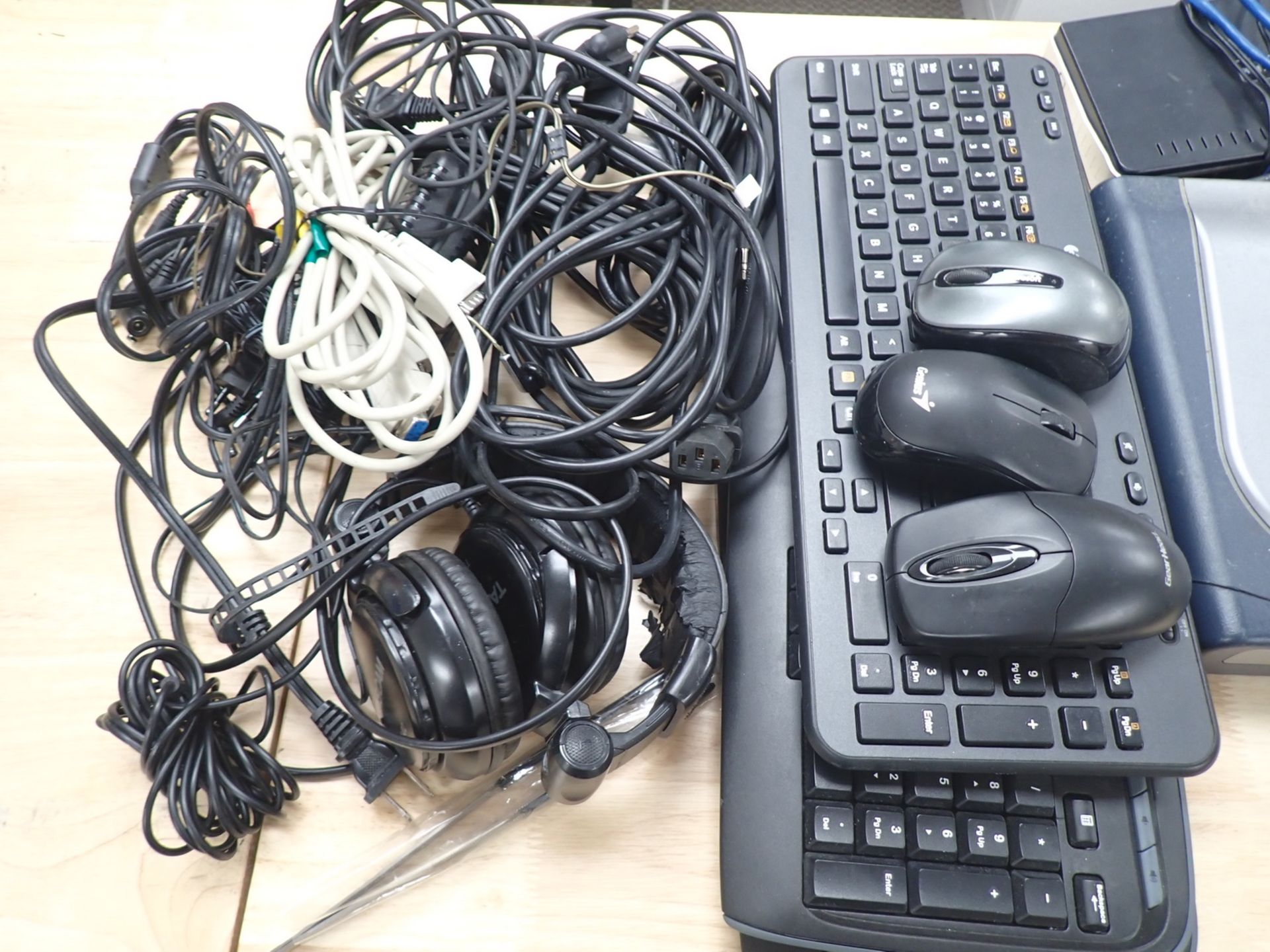 LOT - KEYBOARDS, MICE, TELEPHONES D LINK, ETC - Image 3 of 3