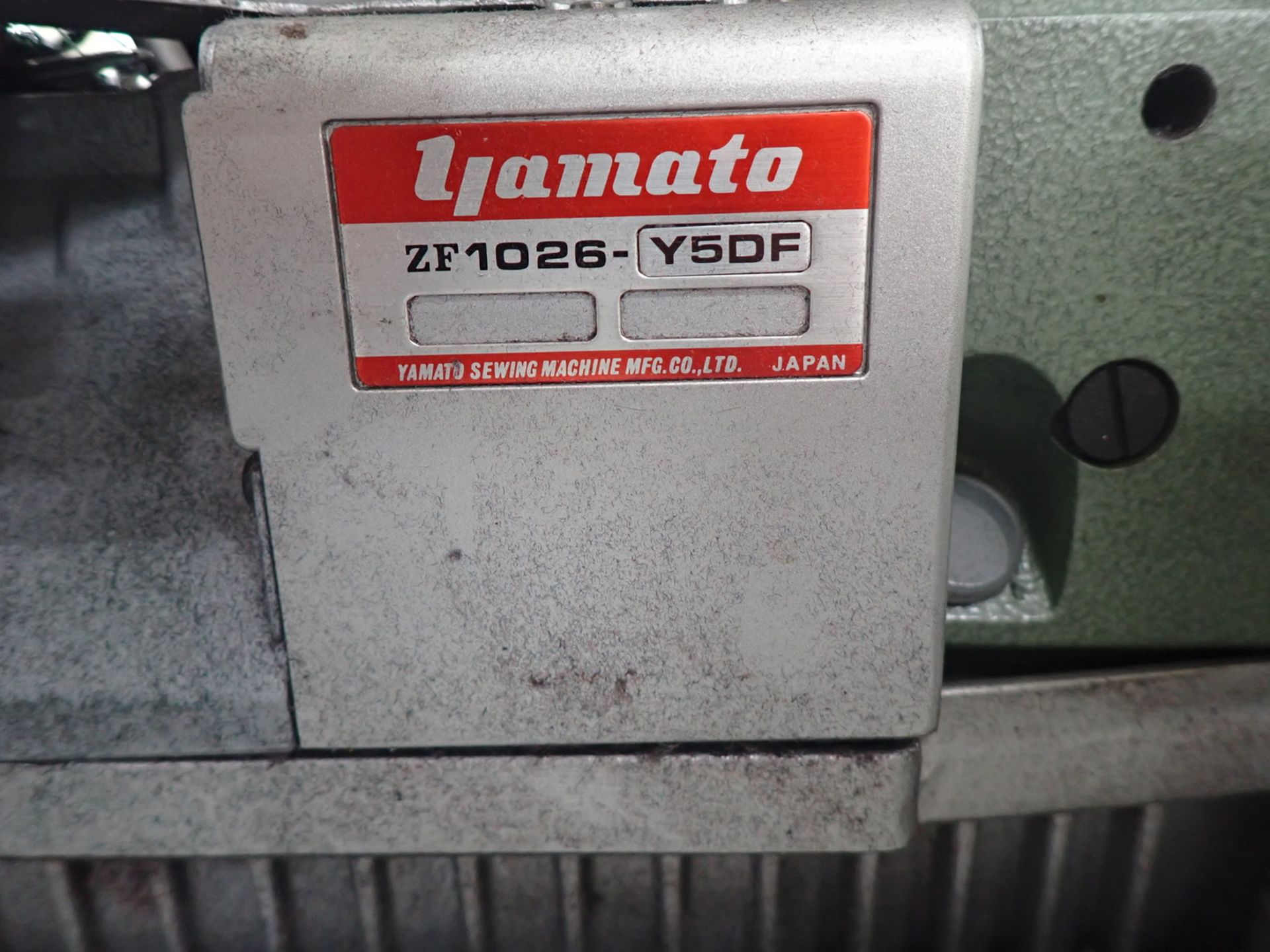 YAMATO ZF1026-Y50F 4-THREAD SERGER W/ NEEDLE POSITIONER & BINDER FOLDER (110V) - Image 2 of 6