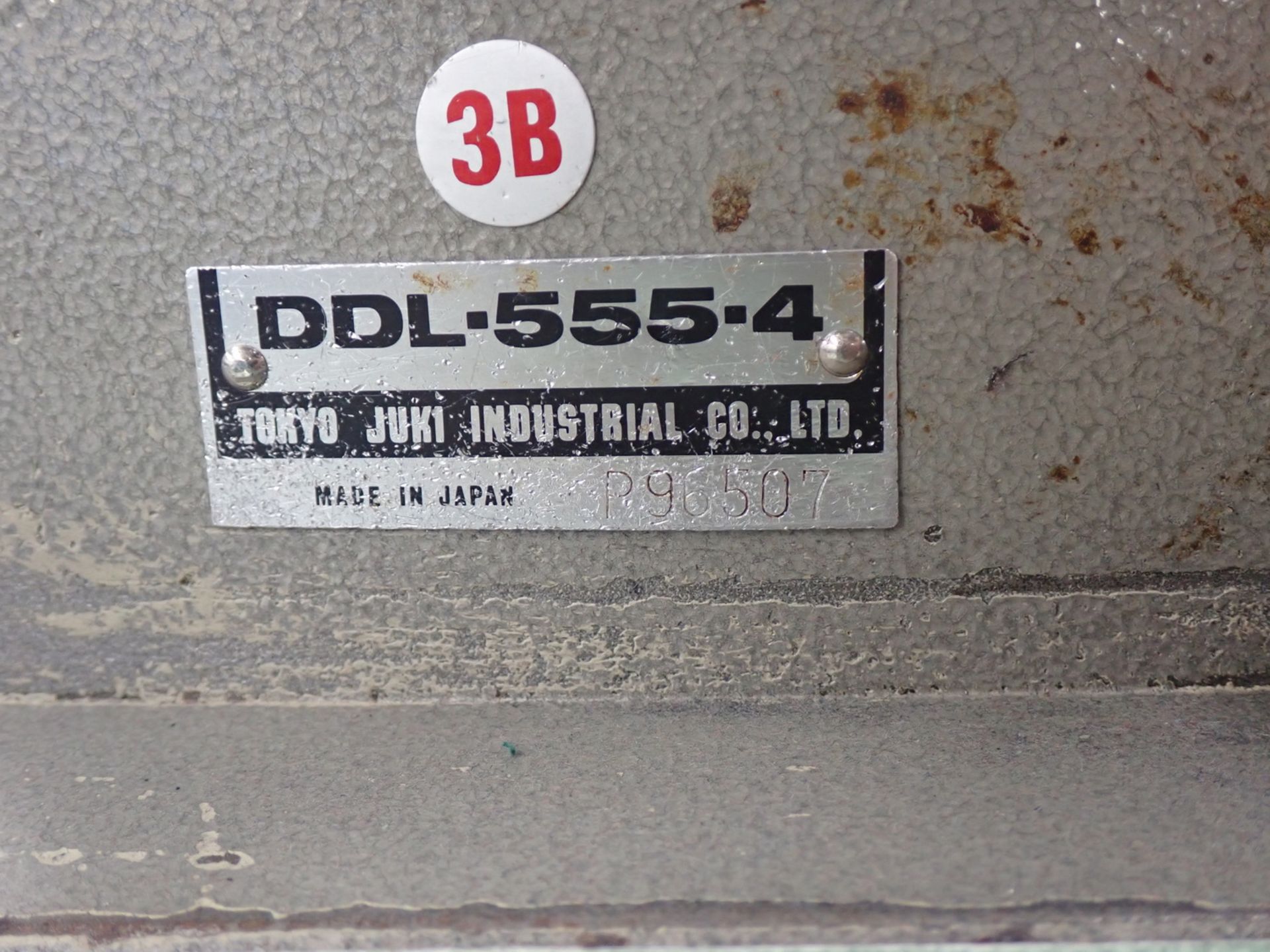 JUKI DDL-555-4 SGLE NEEDLE W/ NEEDLE POSITIONER (220V) - Image 2 of 6