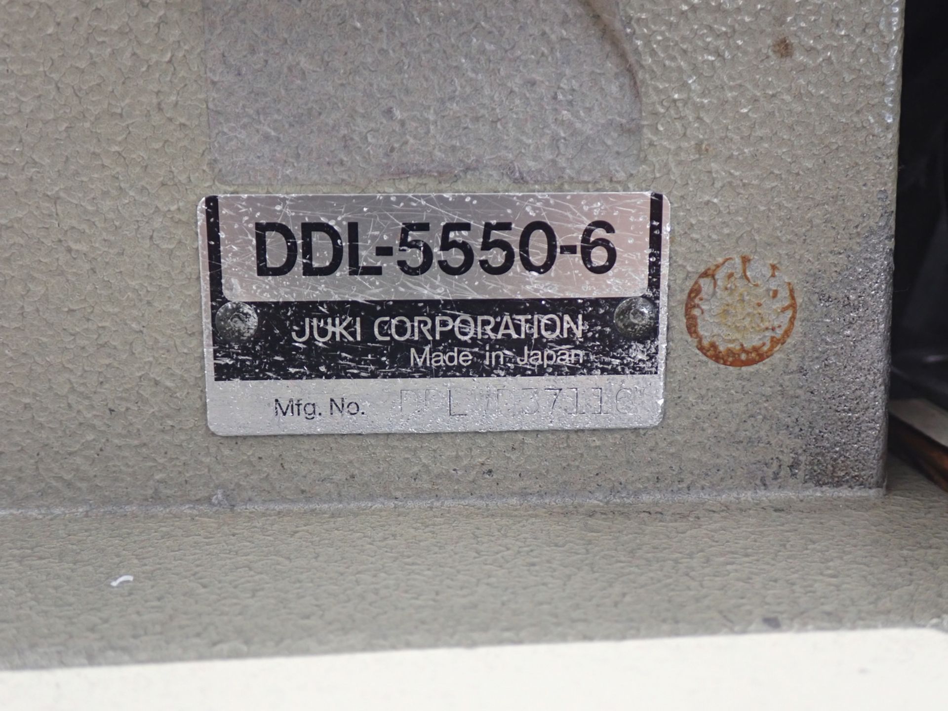 JUKI DDL-5550-6 SGLE NEEDLE MACHINE W/ SC120 CONTROLLER (220V) - Image 2 of 7