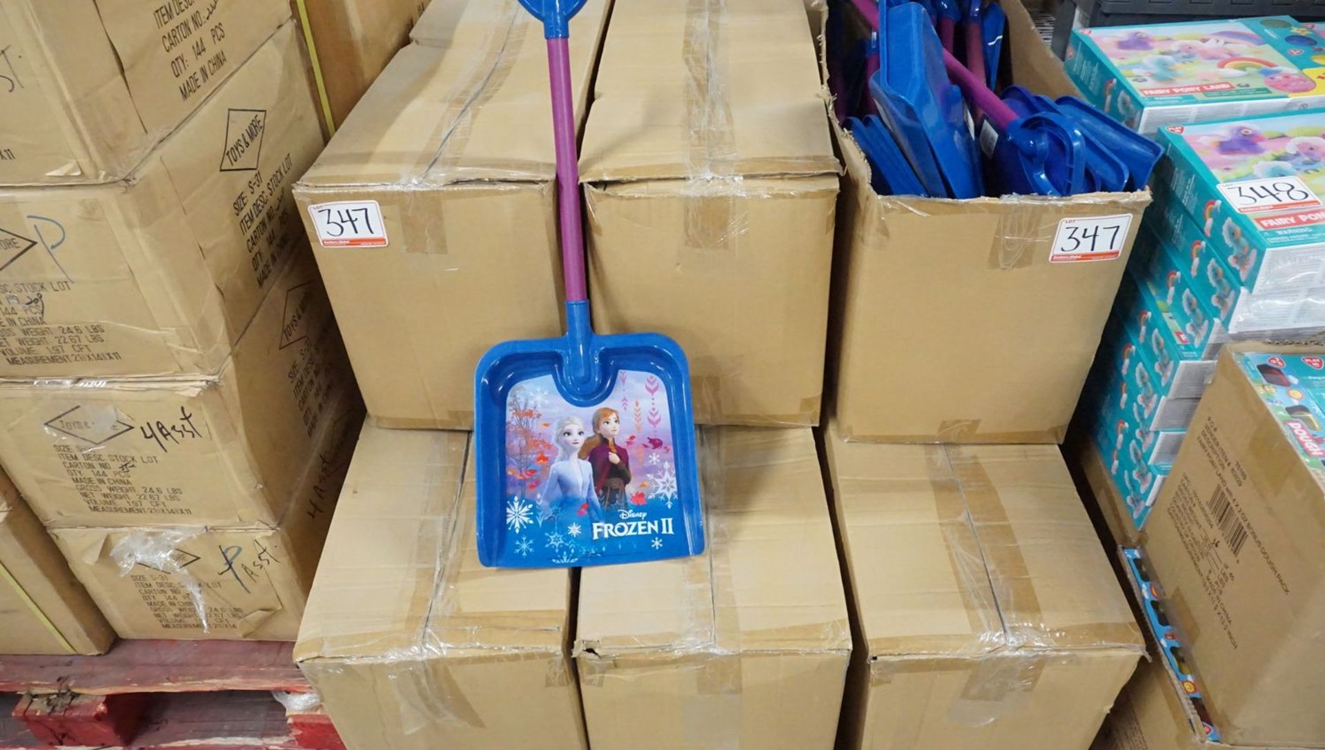 BOXES - DISNEY FROZEN II PLASTIC SNOW SHOVELS (16 PCS/BOX)