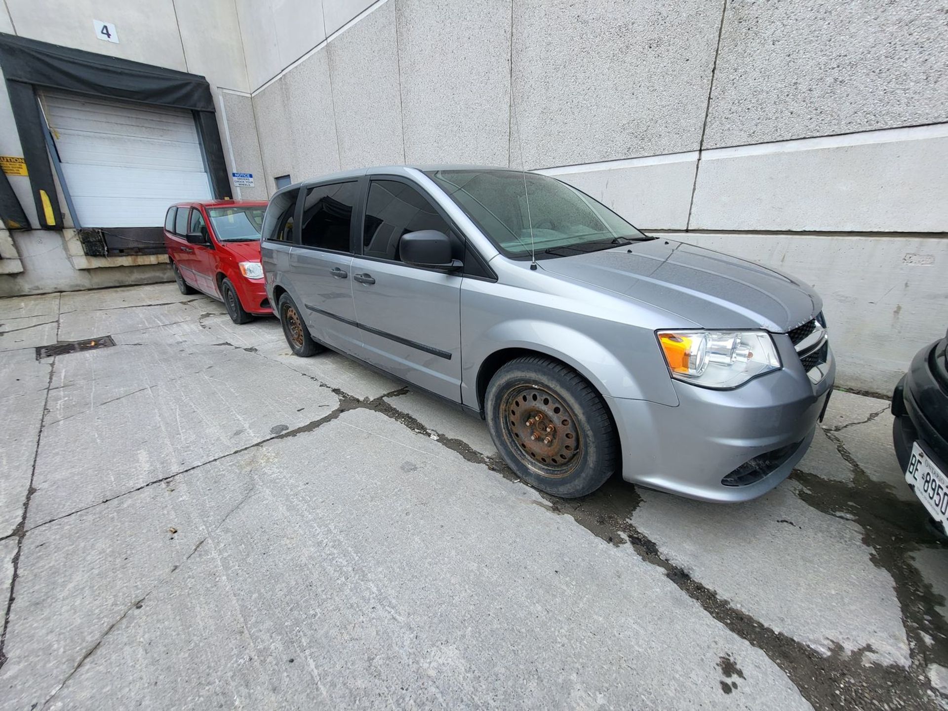 2017 DODGE GRAND CARAVAN CVP MINIVAN, VIN 2C4RDGBG7HR594991 (340,475 KM) (NO DOOR KEY - NEEDS BATTE