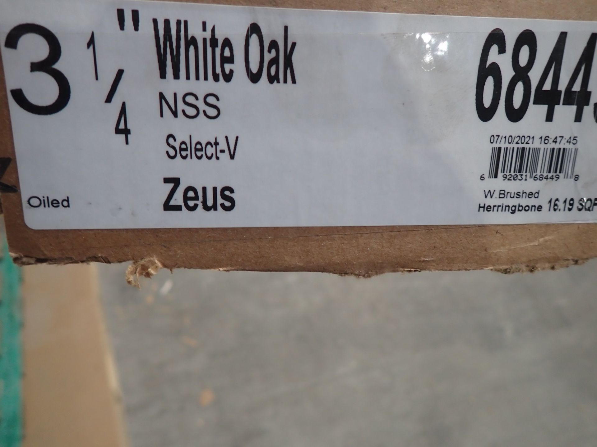 BOXES - WHITE OAK ZEUS 3.25" X 3/4" ENGINEERED HARDWOOD FLOORING (16.19 SQFT/BOX) - Image 2 of 3