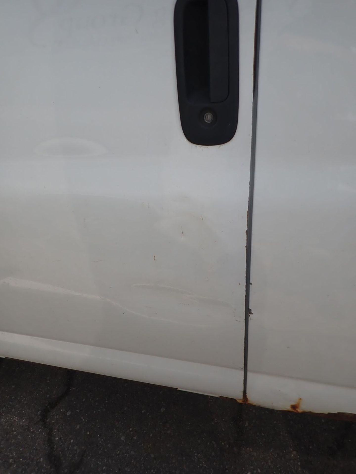 2012 GMC SAVANA 2500 CARGO VAN (135WB), VIN 1GTW7FCA3C1123805 (408,329 KM) (DEAD BATTERY, GAS DOOR - Image 4 of 10