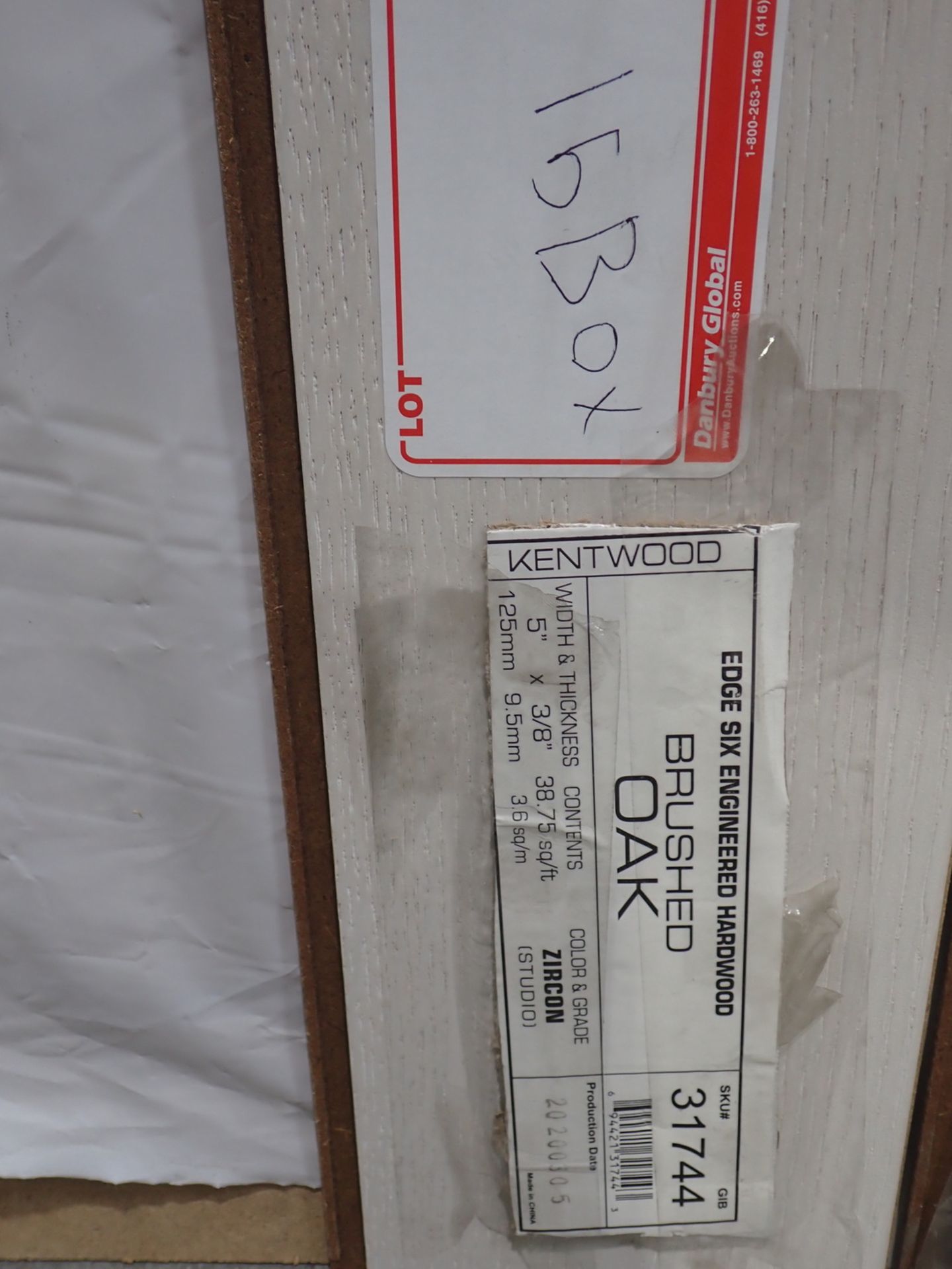 LOT - BRUSHED OAK ASSTD ENGINEERED HARDWOOD FLOORING (3 SKIDS) - Image 5 of 7