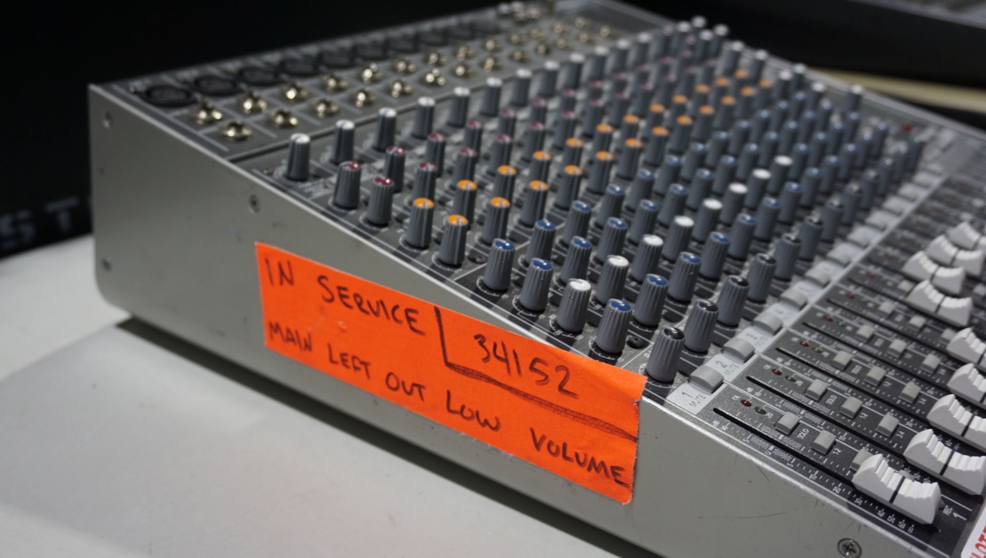 MACKIE 1642-VLZ3 PREMIUM MIC/ LINE MIXER (FADERS NEED CLEANING) - Image 2 of 3