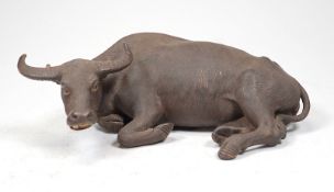 Naturalistische Skulptur eines Wasserbüffels