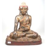grosser Sitzender Mandalay-Buddha