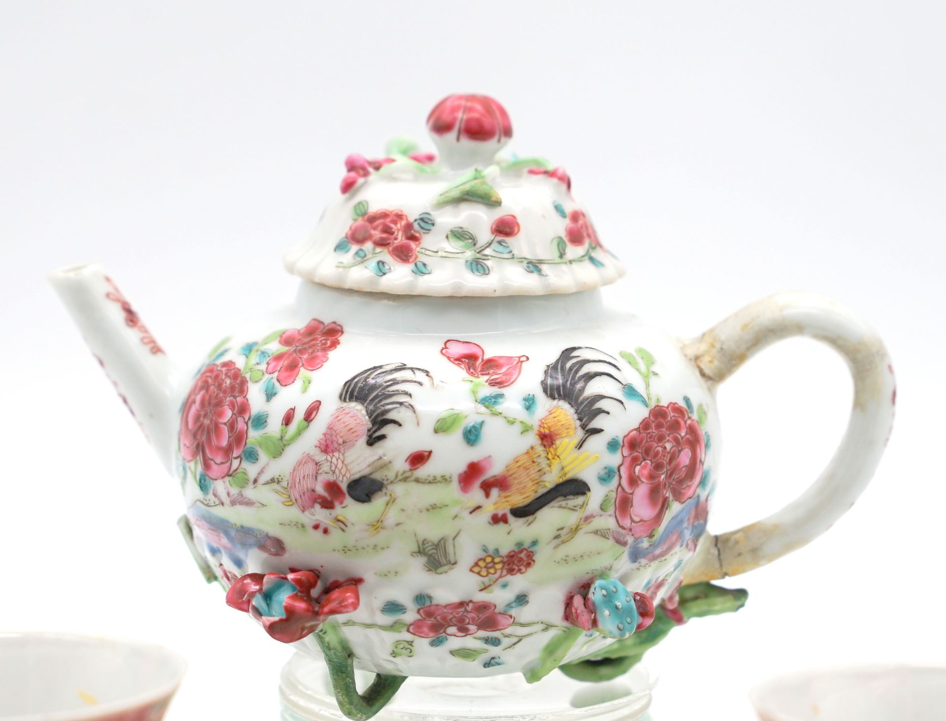 Teekanne mit Hahn und Henne Famille Rose Kangxi - Bild 3 aus 6