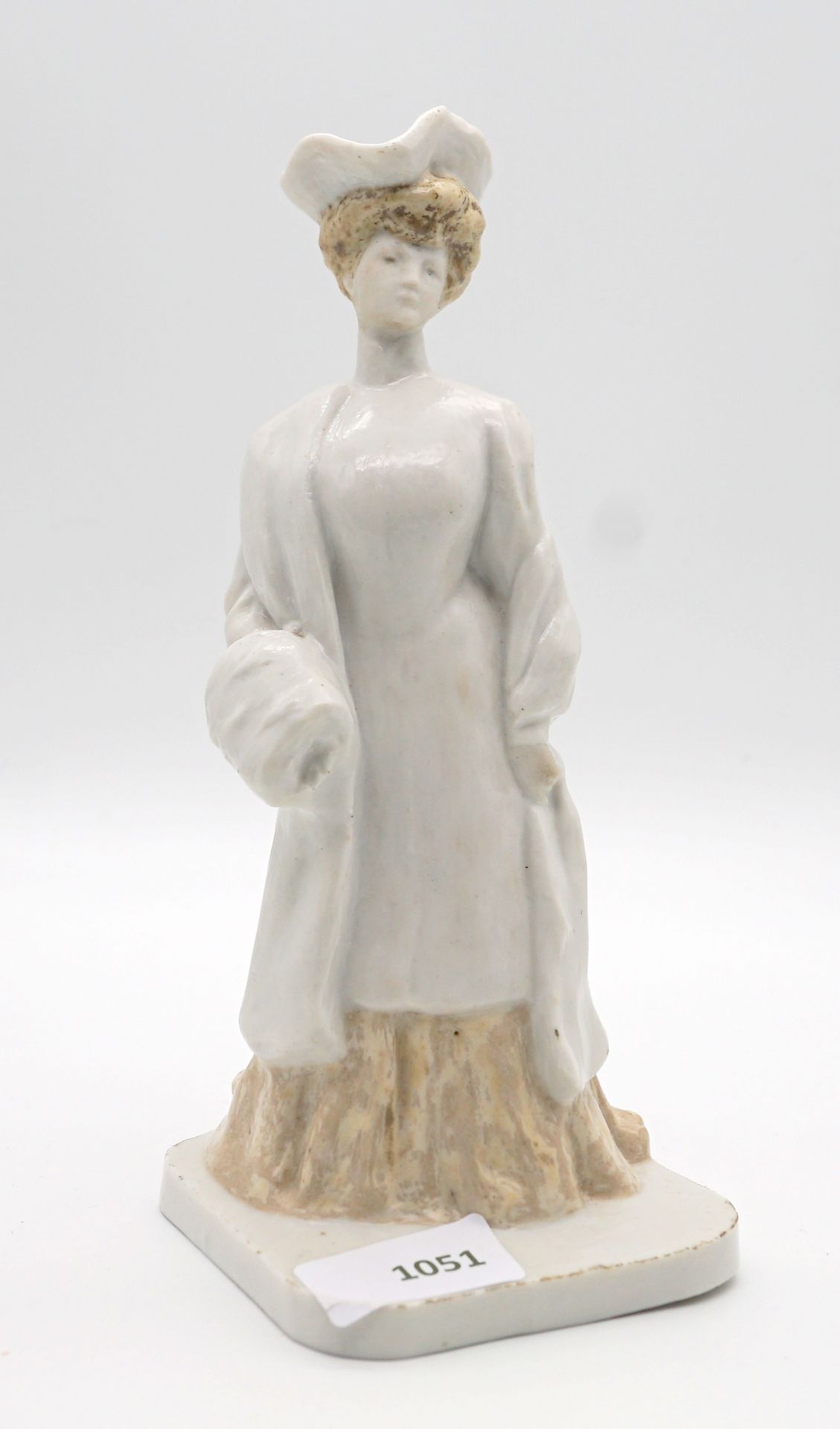 Guetant, Paul Gustave: Jugendstil Dame mit Muff - Guetant für MOUGIN Freres à Nancy ca. 1905