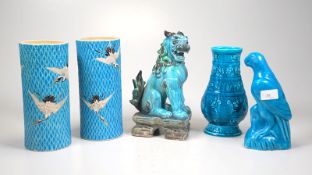 Sammlung Vasen und Figuren mit türkiser Glasur 19/20. JH