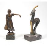 Unbekannt: Pärchen kl. Bronzefiguren auf Marmorsockel