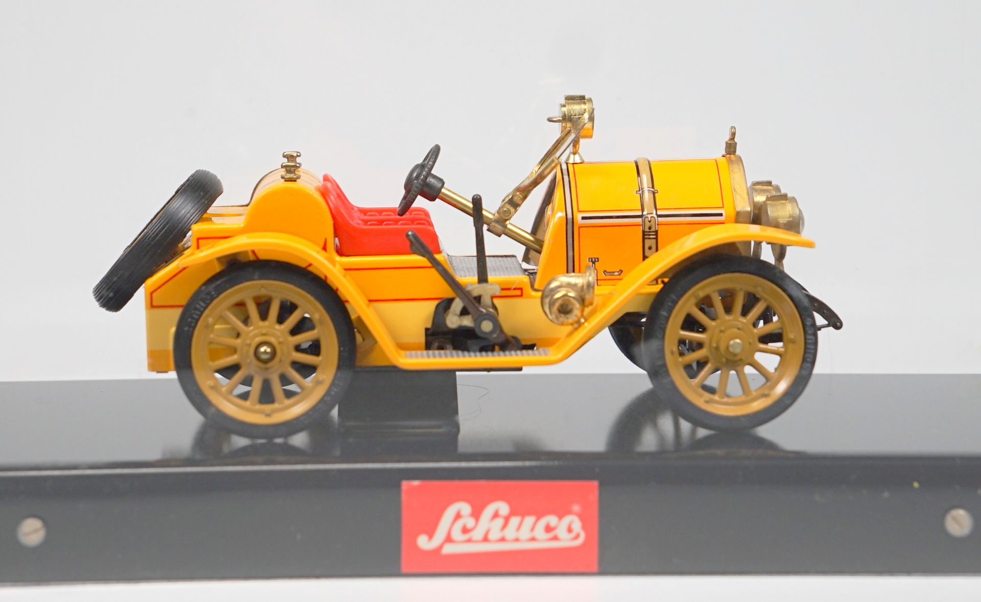 Schuco Oldtimer 1225 / Mercer Typ 35J (1913)  - Bild 2 aus 2
