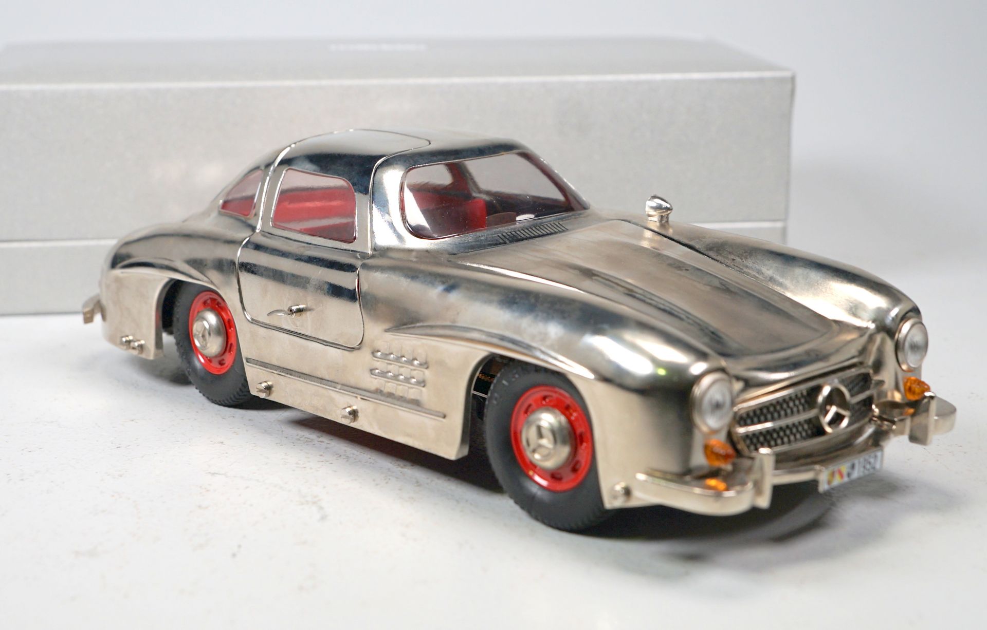 Märklin Mercedes 300 SL (hochglanz) Jubiläumsmodell - Image 2 of 4