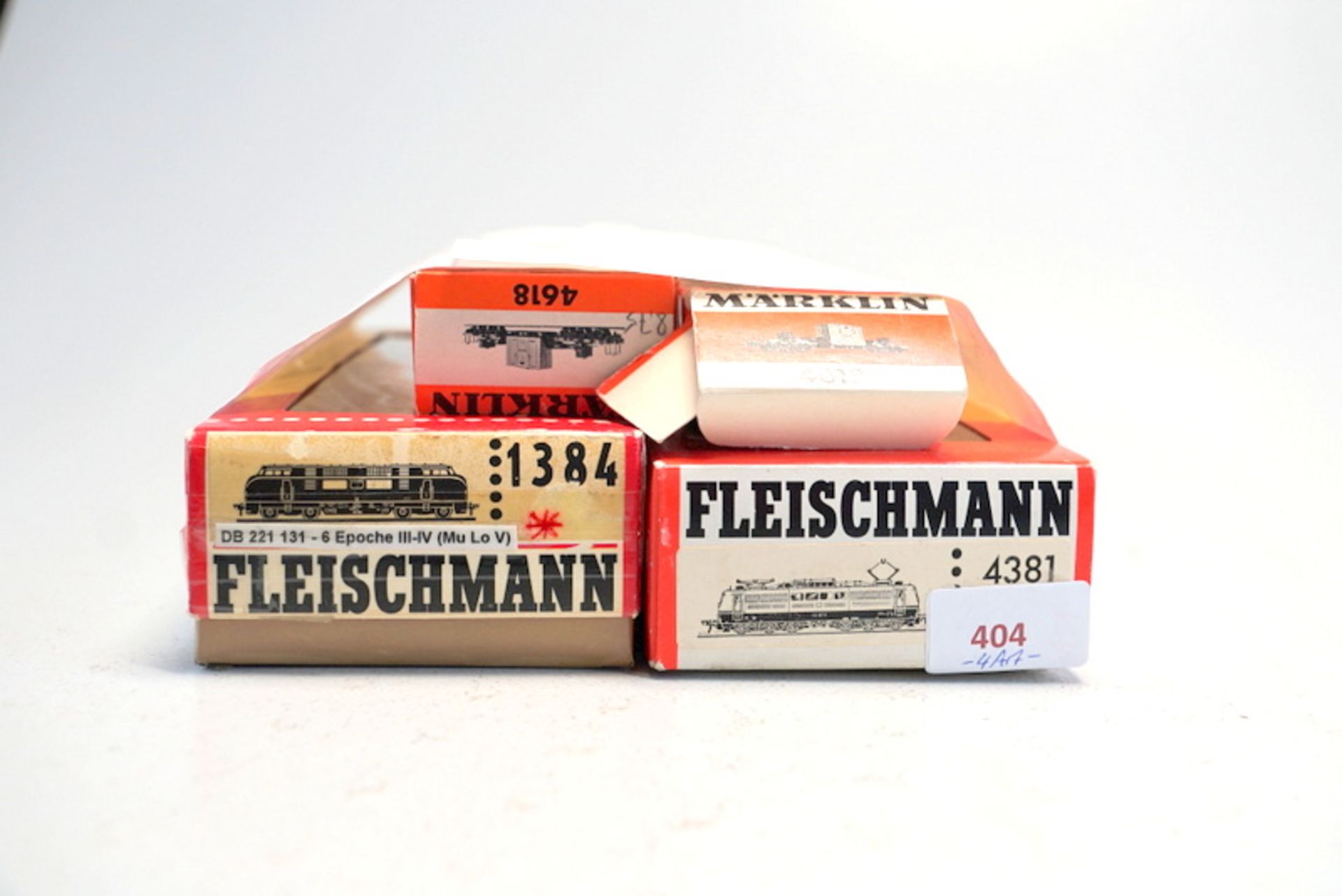 2 Fleischmann-Loks mit märklin-Tiefladewagen, Spur H0. - Bild 2 aus 3