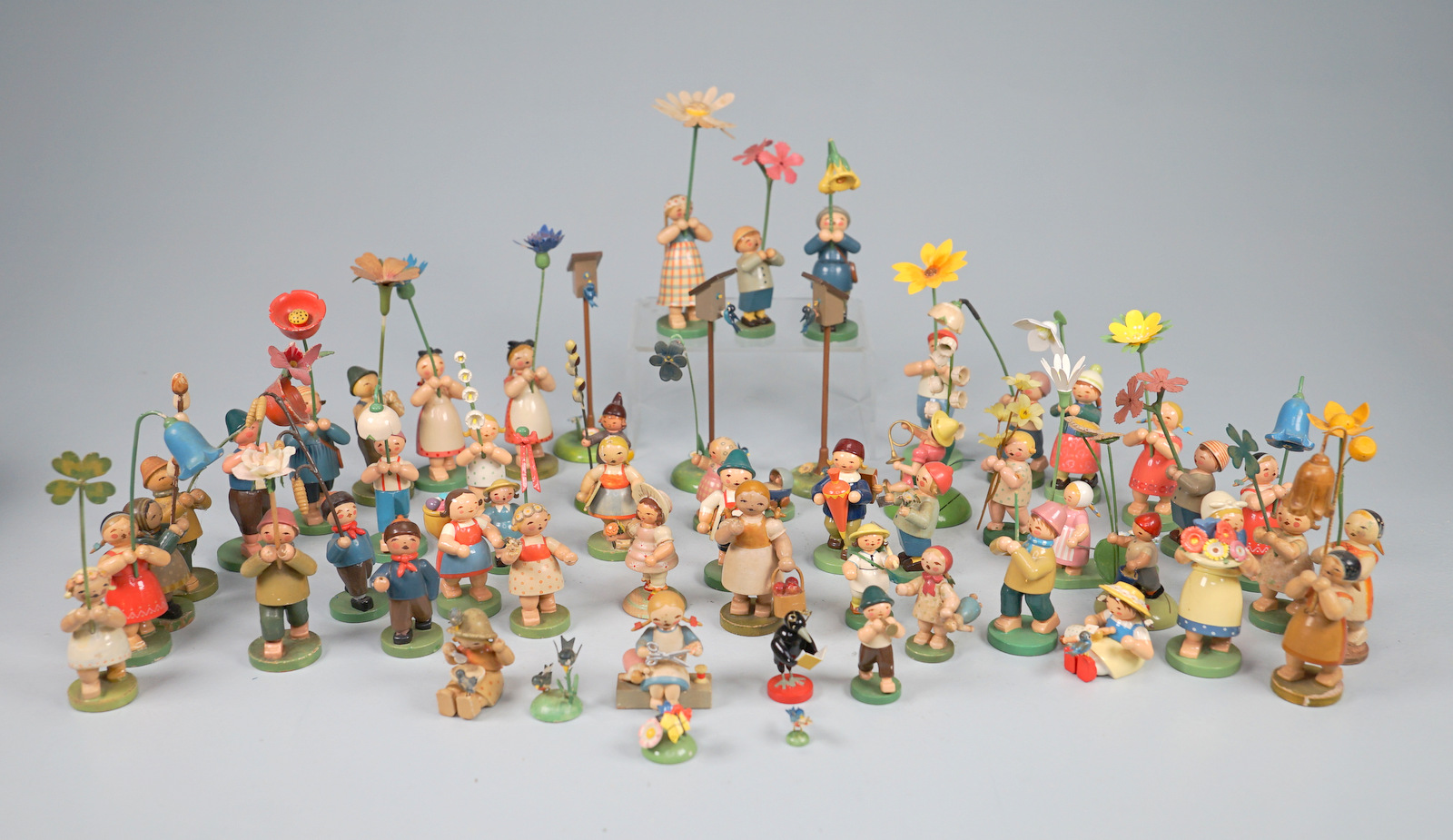 Wendt & Kühn, Grünhainichen: Große Sammlung Blumenkinder - Erzgebirge Volkskunst