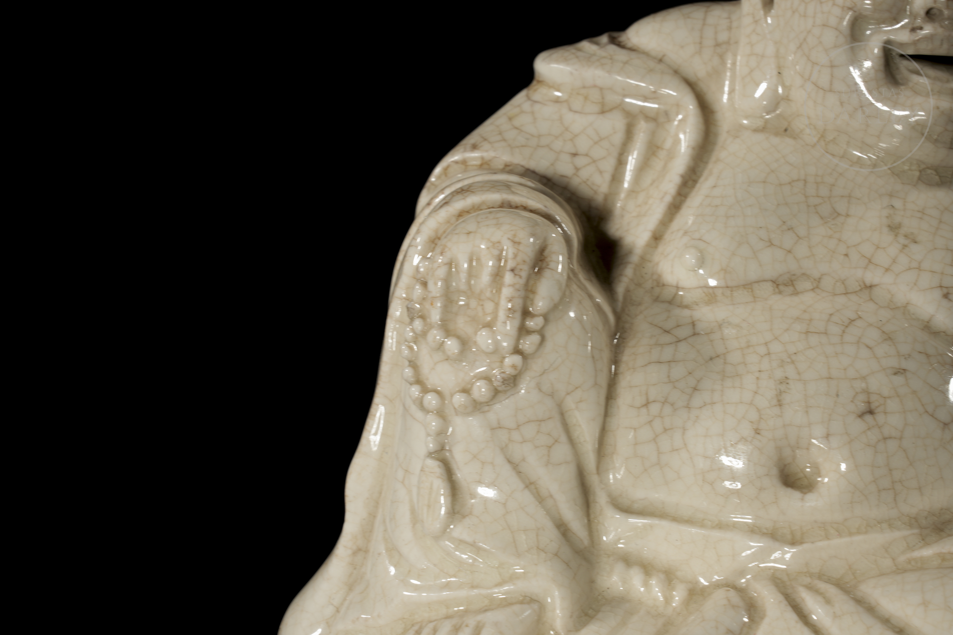 Glazed porcelain Buddha sculpture ‘Geyao’, Qing dynasty - Image 7 of 9