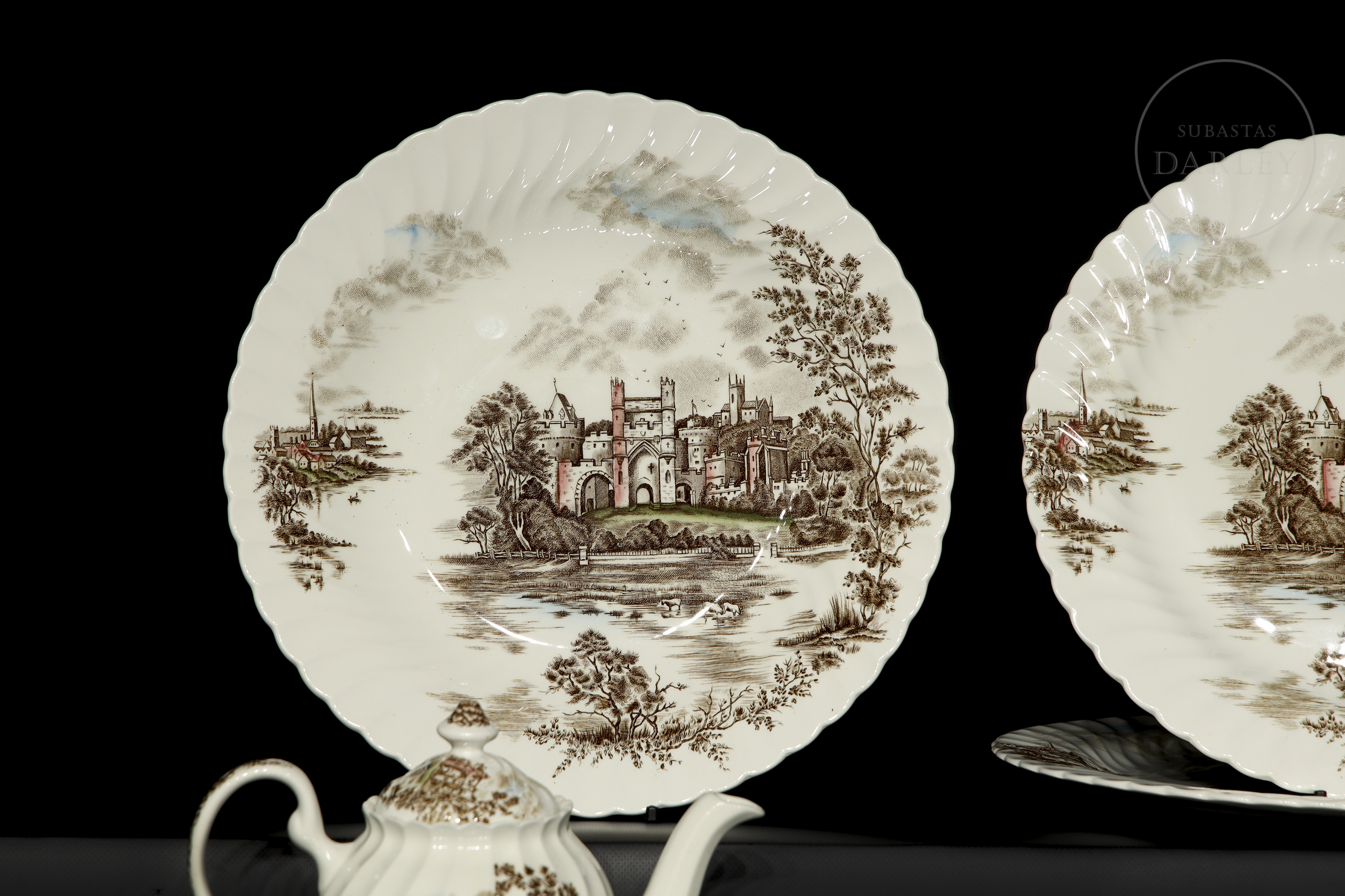 English ‘Ancient towers’ porcelain tableware, Johnson Brothers, 20th century - Image 8 of 12