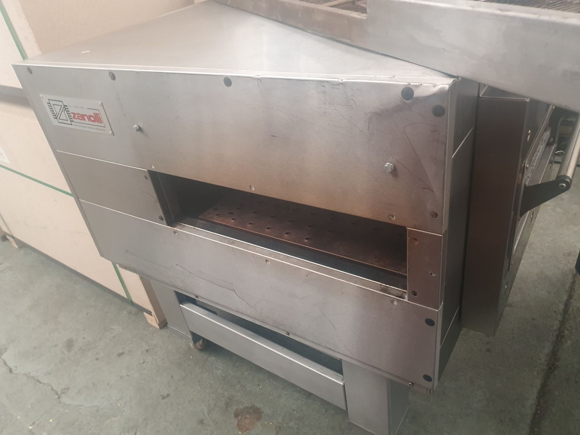 Zanoli 18 Inch Conveyor Belt Single Phase Pizza Oven  - Image 3 of 3