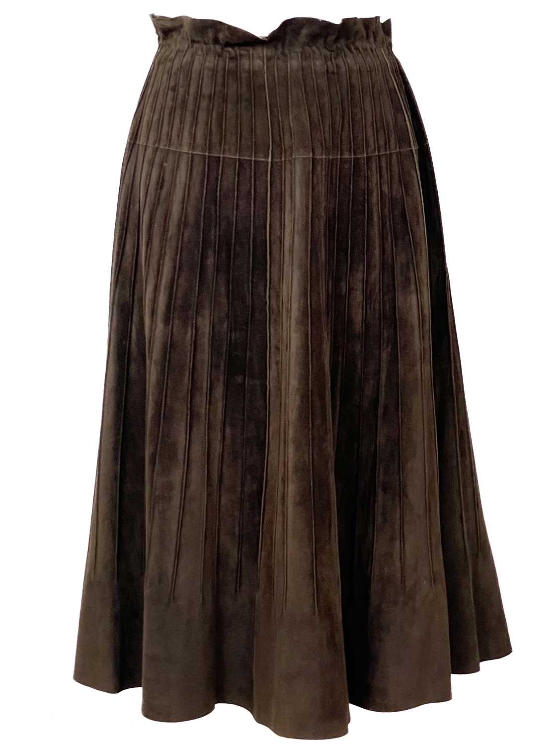A Beltrami brown suede leather fitted jacket and skirt set. - Image 3 of 5