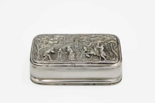 An Edwardian silver snuff box by George Unite.