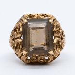A 9ct yellow gold quartz dress ring