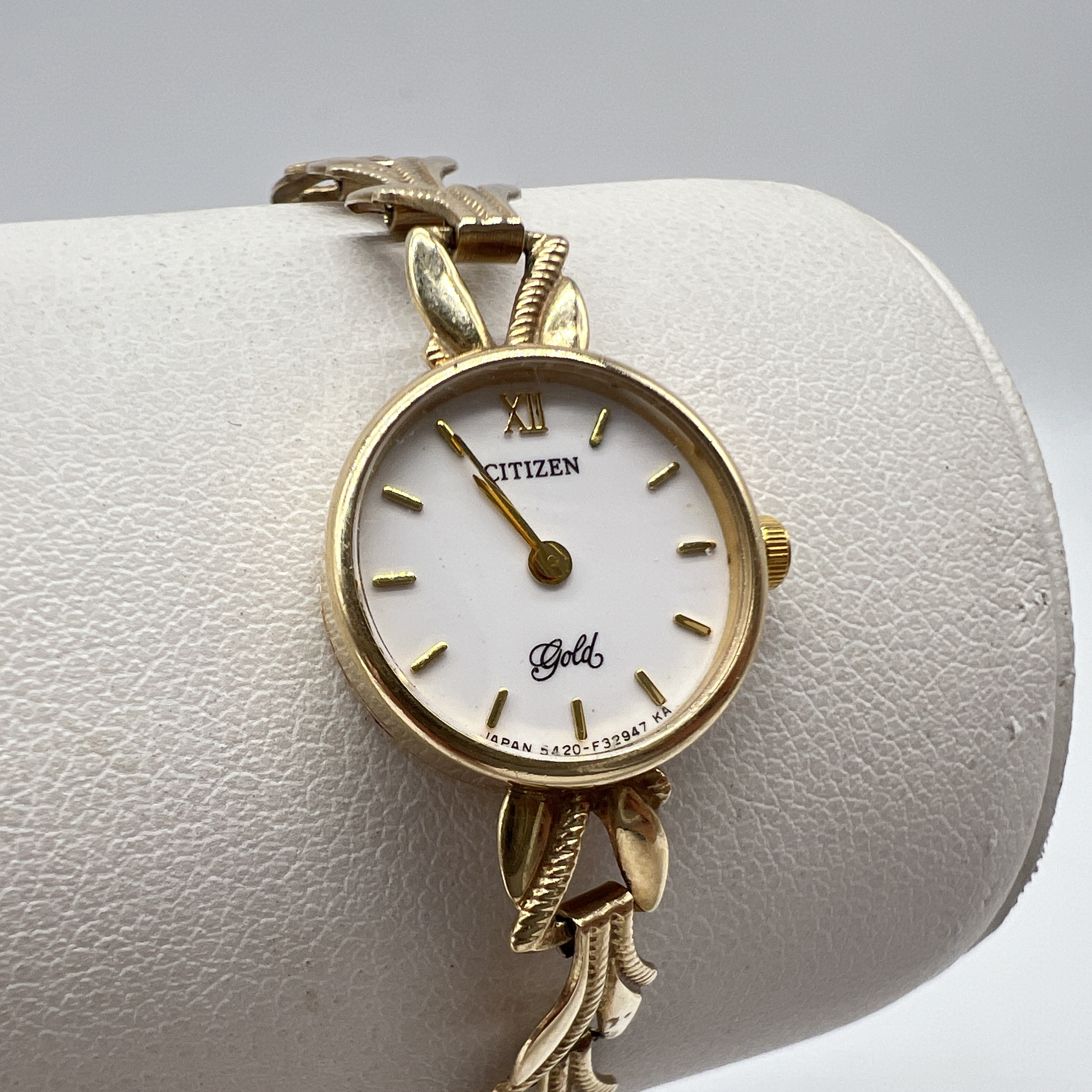 A 9ct yellow gold watch - Image 2 of 5
