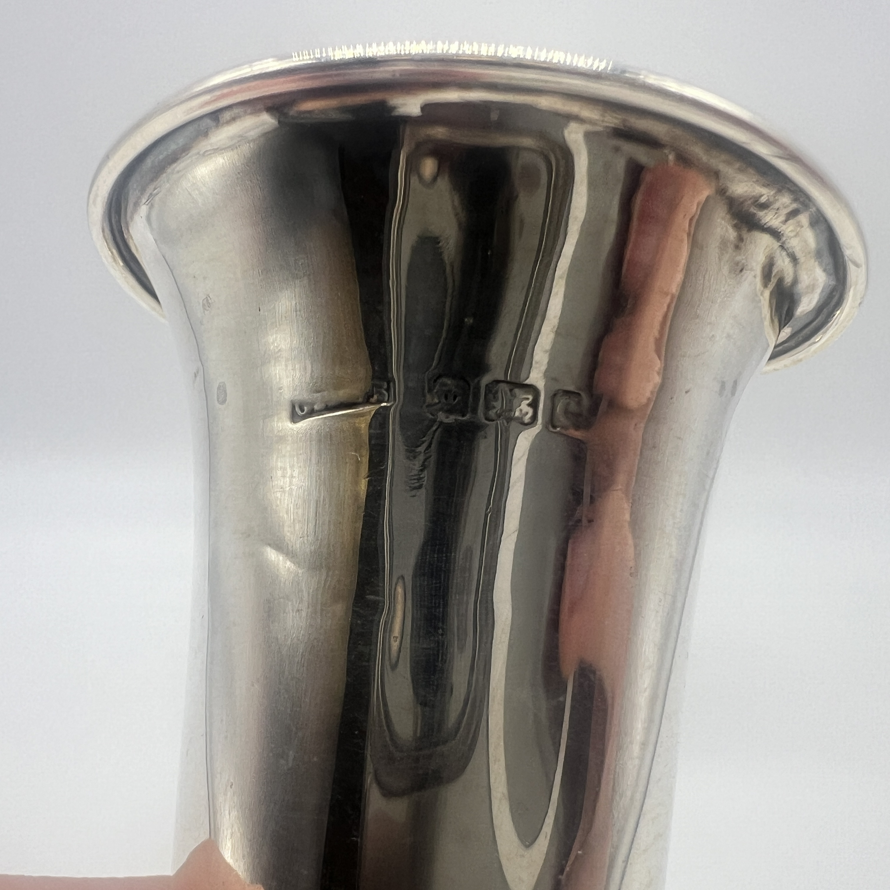 2x silver vases - Image 3 of 4