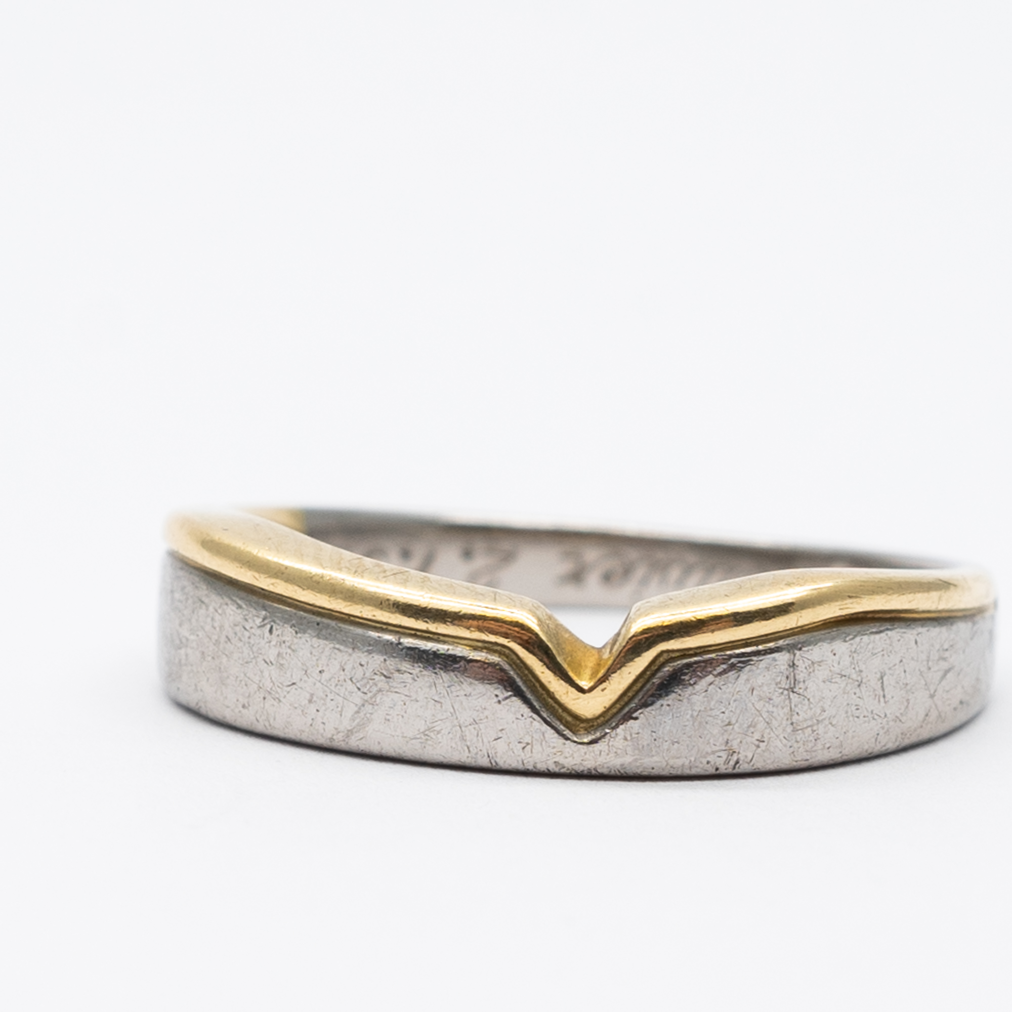 An 18ct yellow gold and paladium designer ring