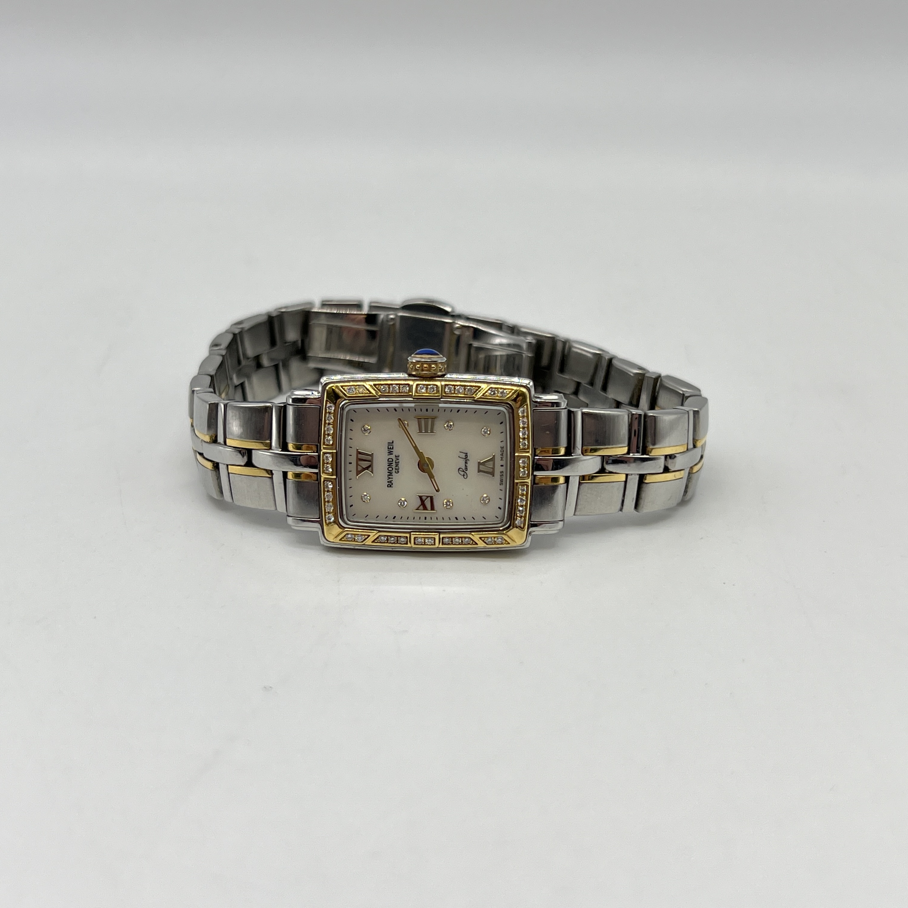 A Raymond Weil diamond set watch - Image 3 of 7