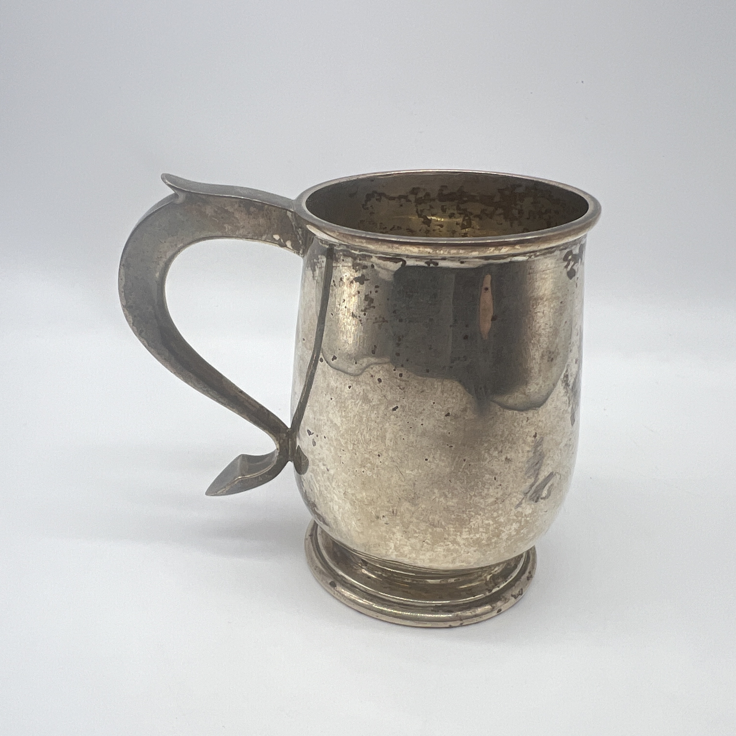 A silver 1/2 pint tankard - Image 3 of 4