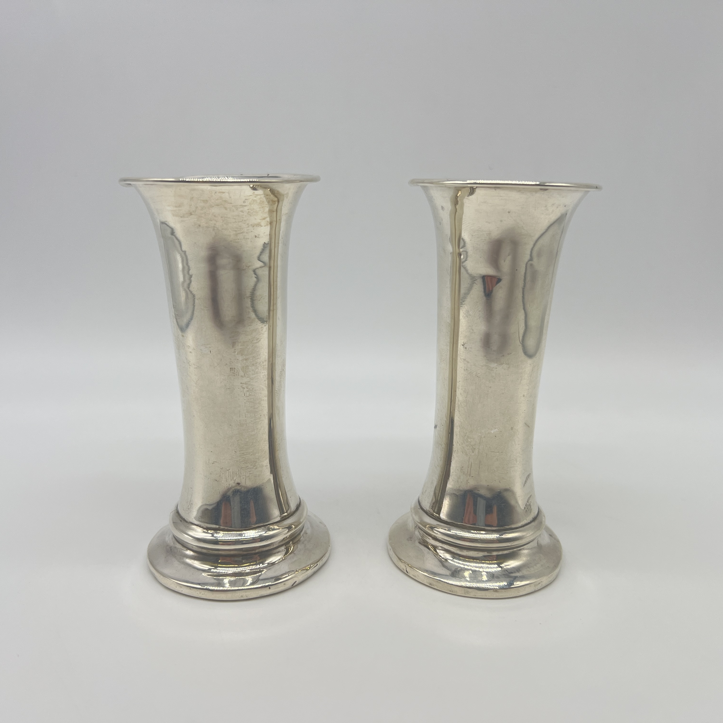 2x silver vases