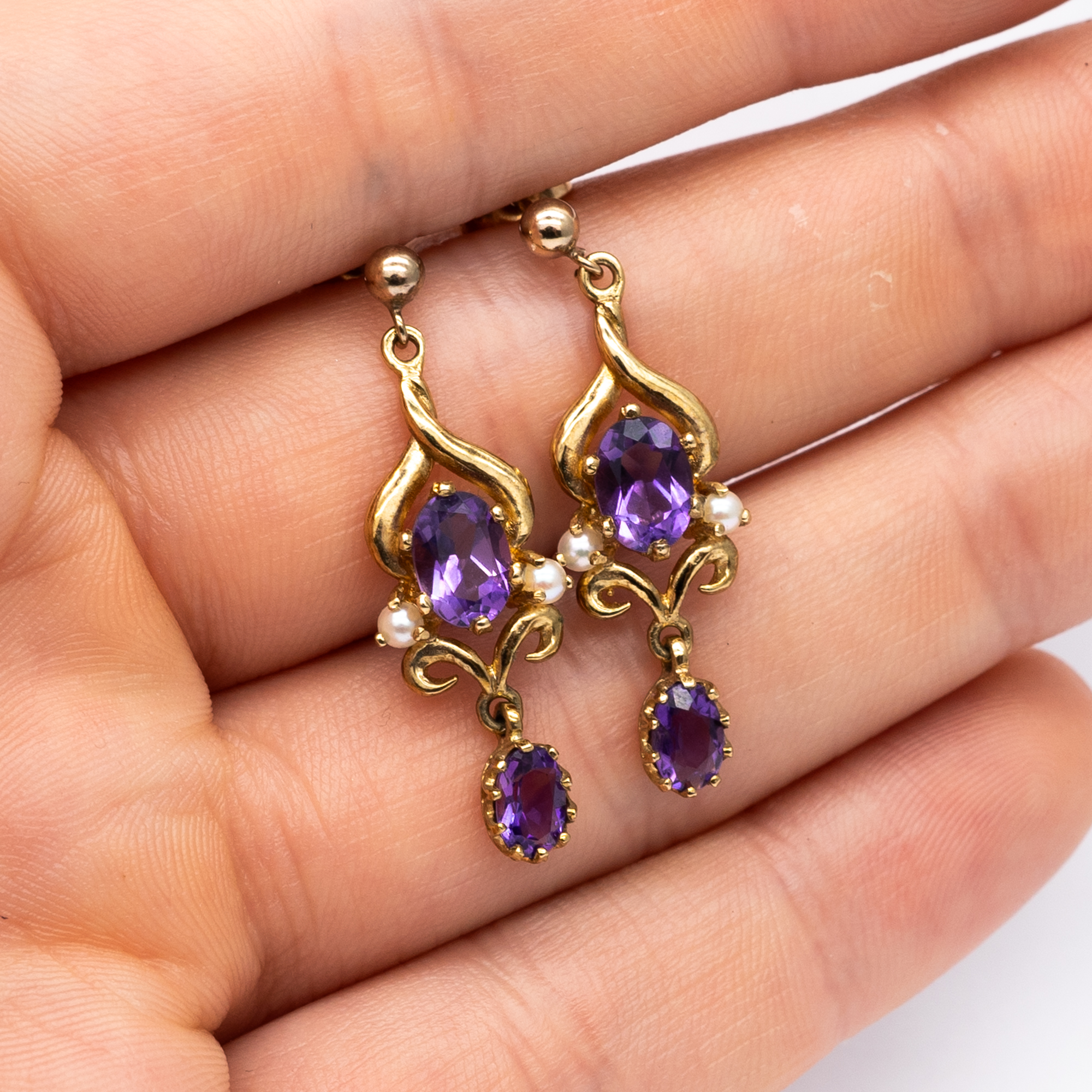 A pair of 9ct yellow gold amethyst and seed pearl drop earrings - Image 4 of 4